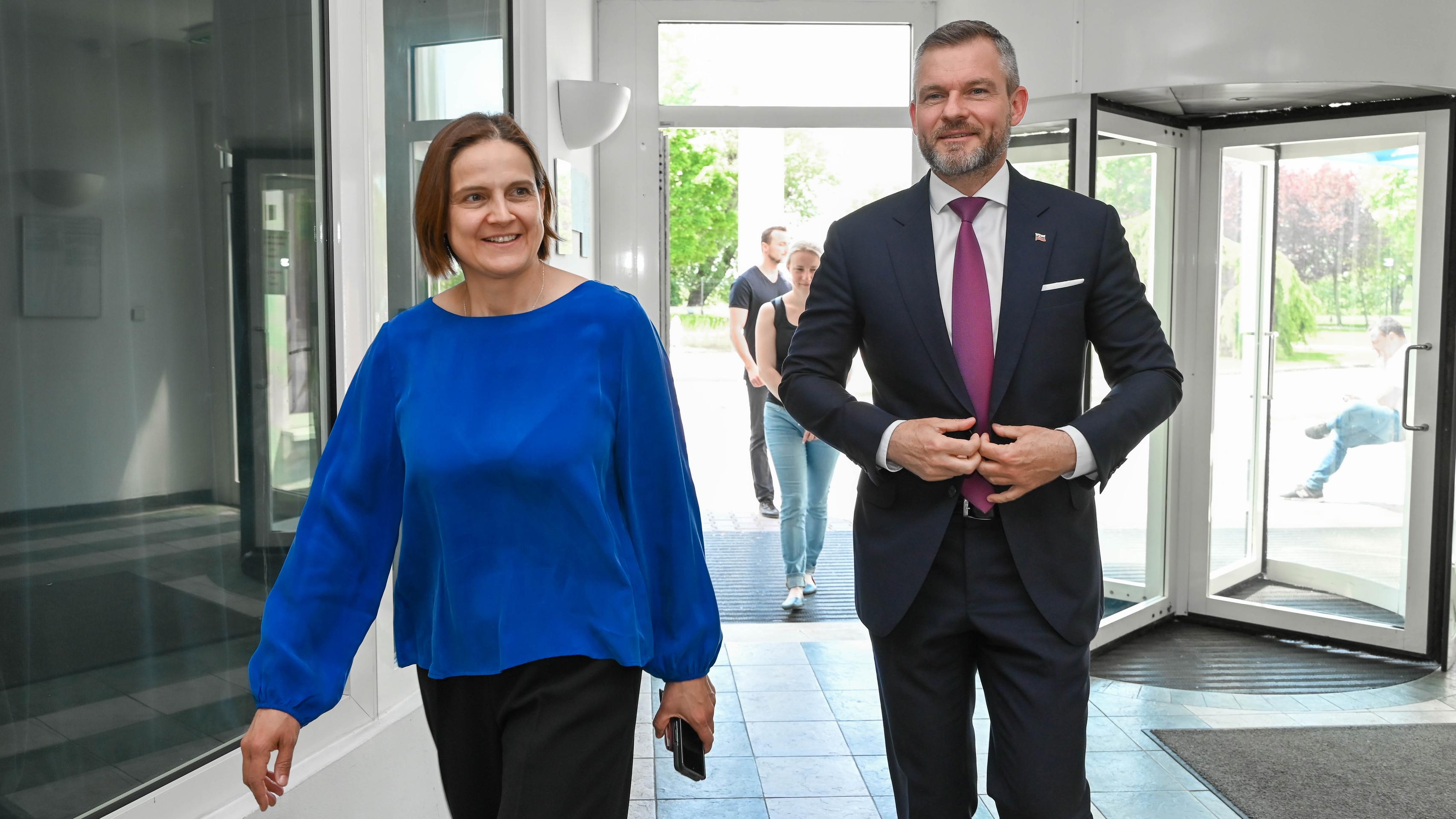 Mária Kolíková a Peter Pellegrini pred nakrúcaním.