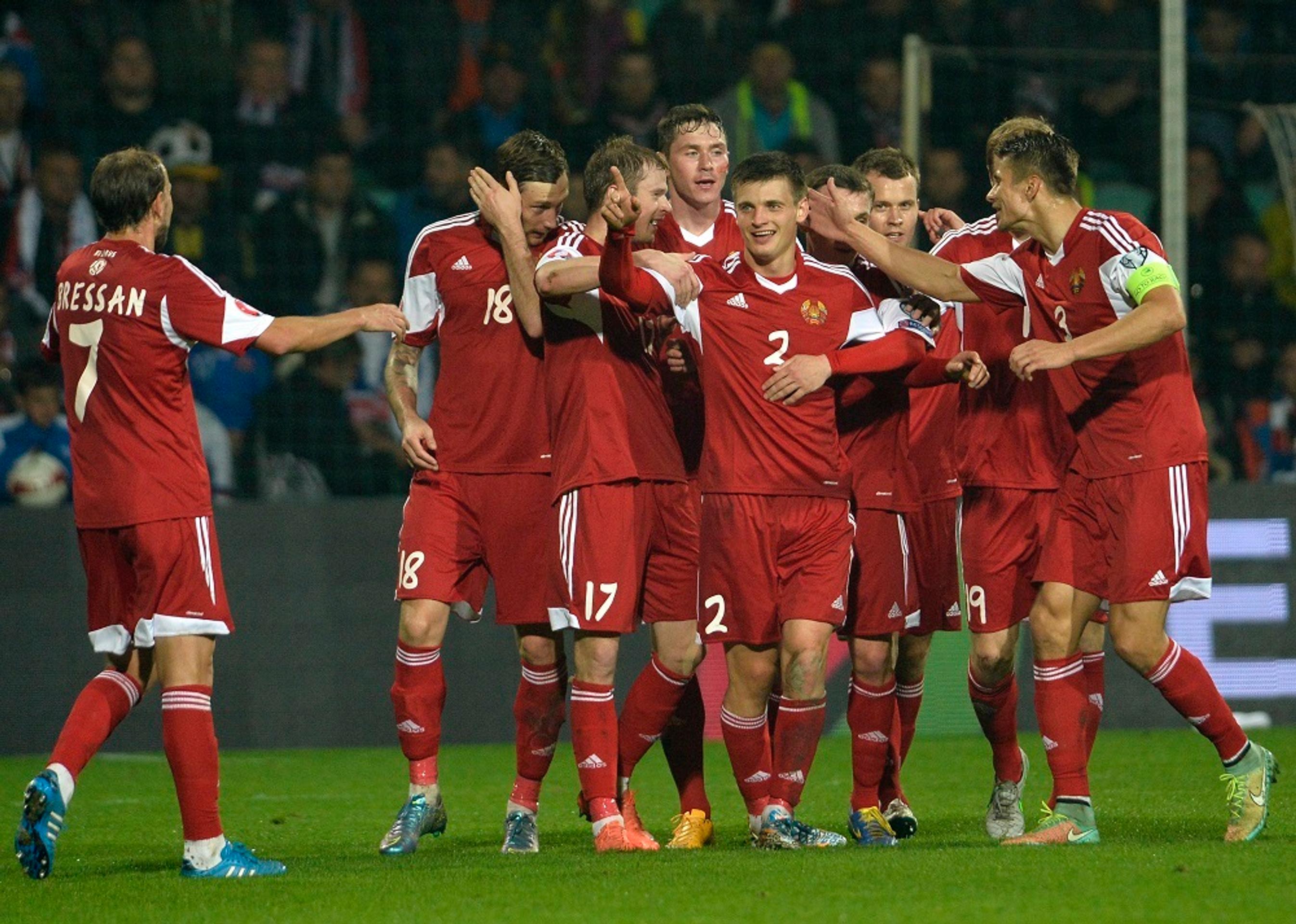 Bielorusi sa radujú z gólu v súboji so Slovenskom.jpg