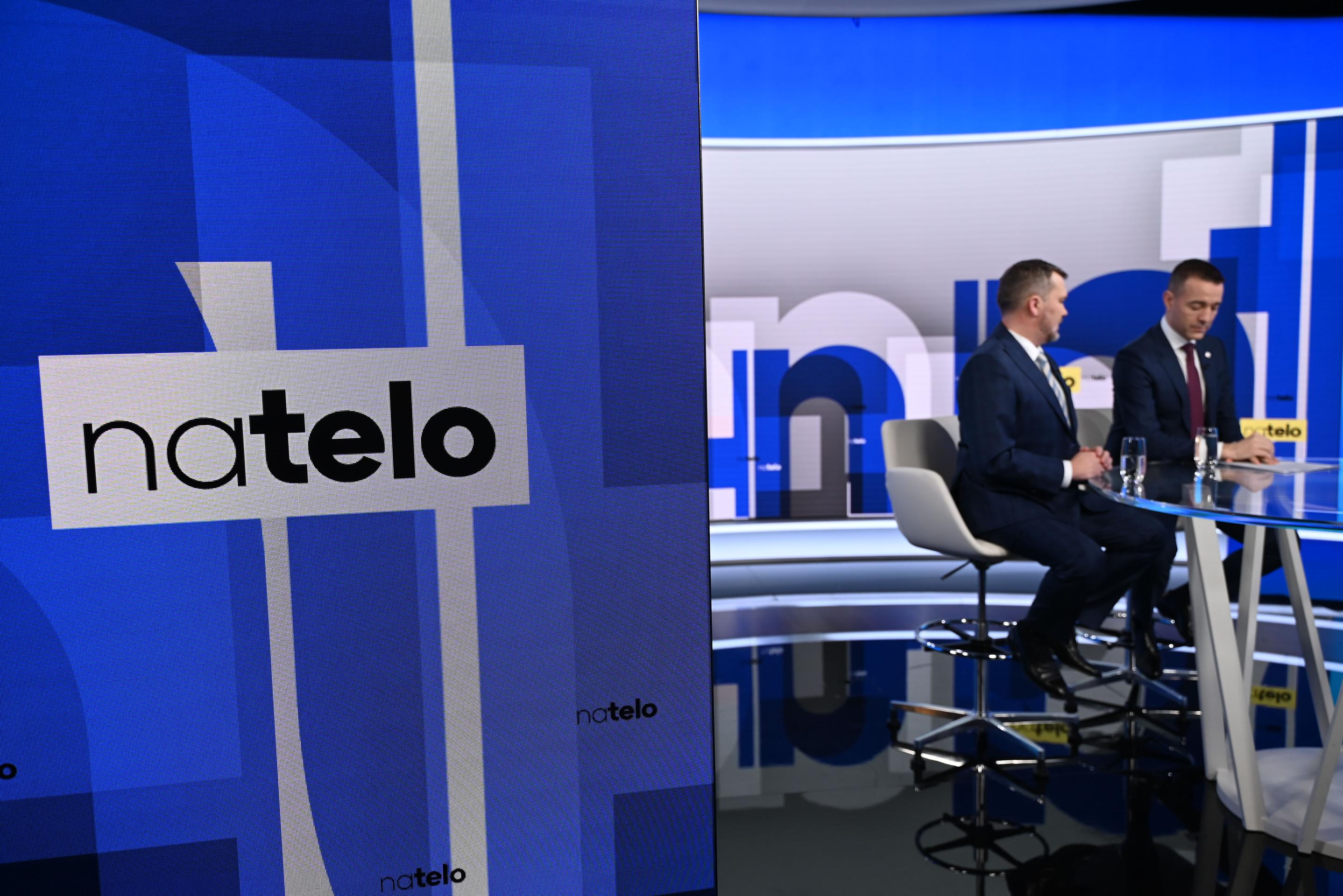 Hosťami relácie Na telo boli Tomáš Drucker (Hlas-SD) a Viliam Karas (KDH)