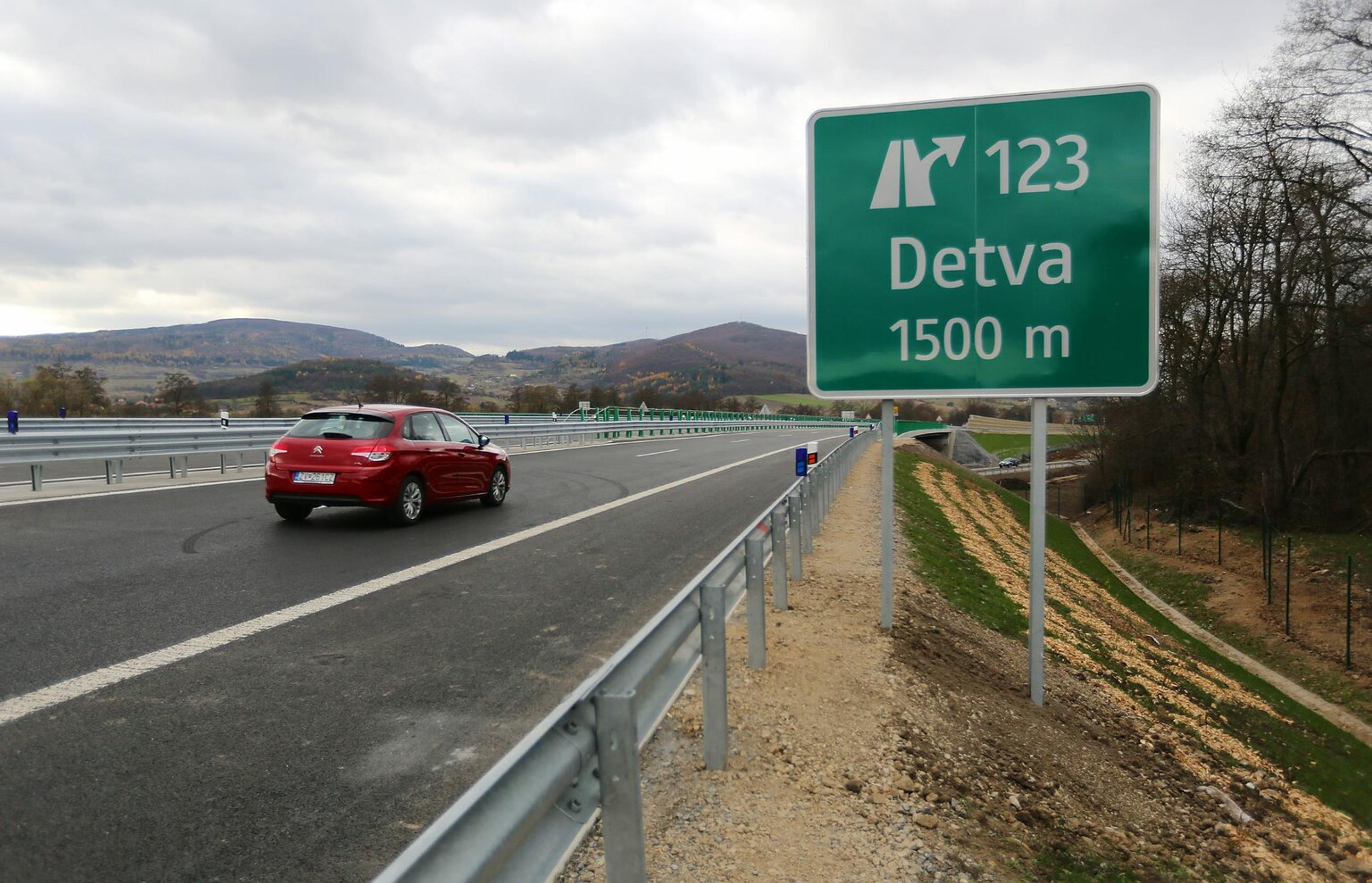 Slávnostné otvorenie úseku okolo Detvy