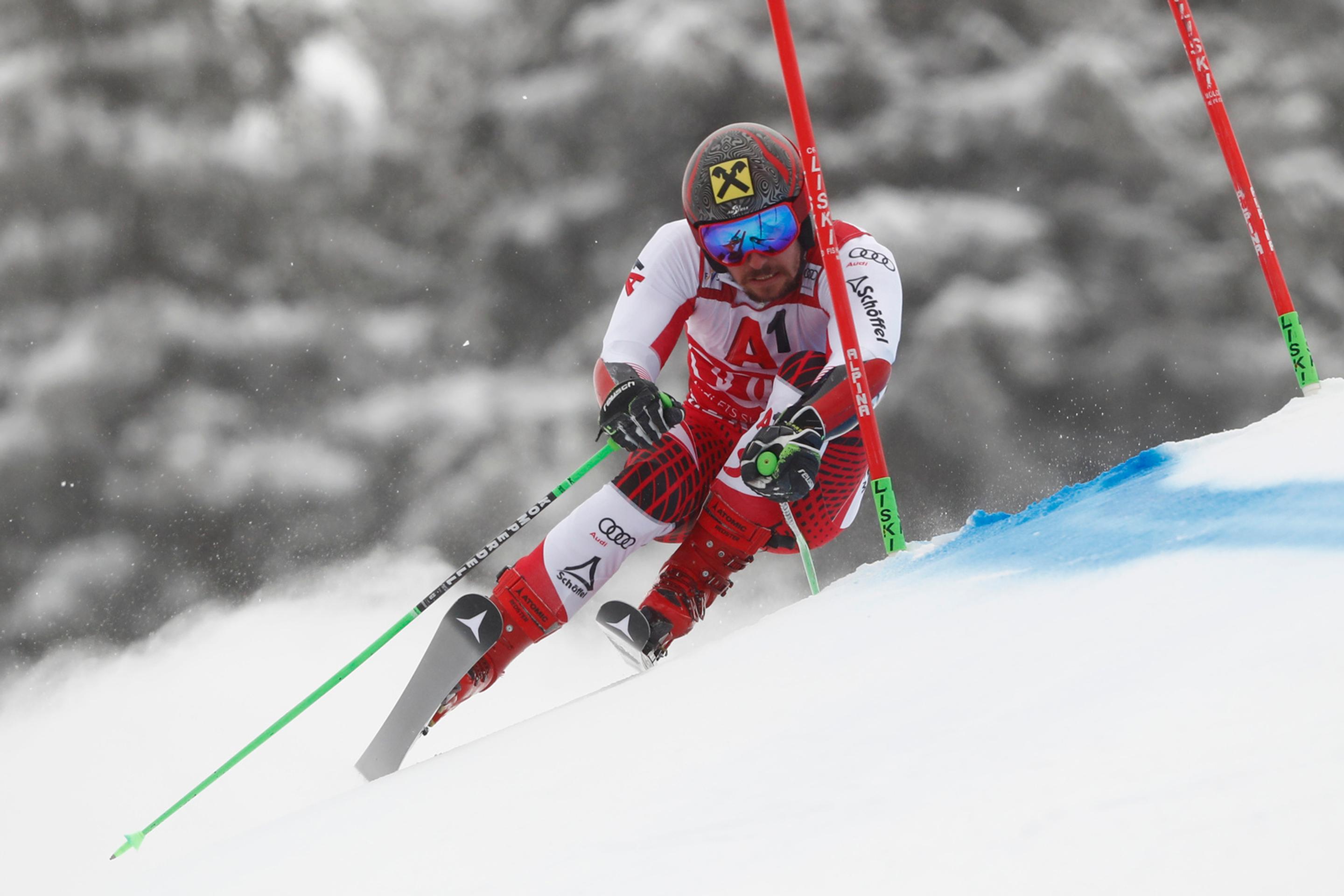 Alpský lyžiar Henrik Kristoffersen v obrovskom slalome v Bansku.