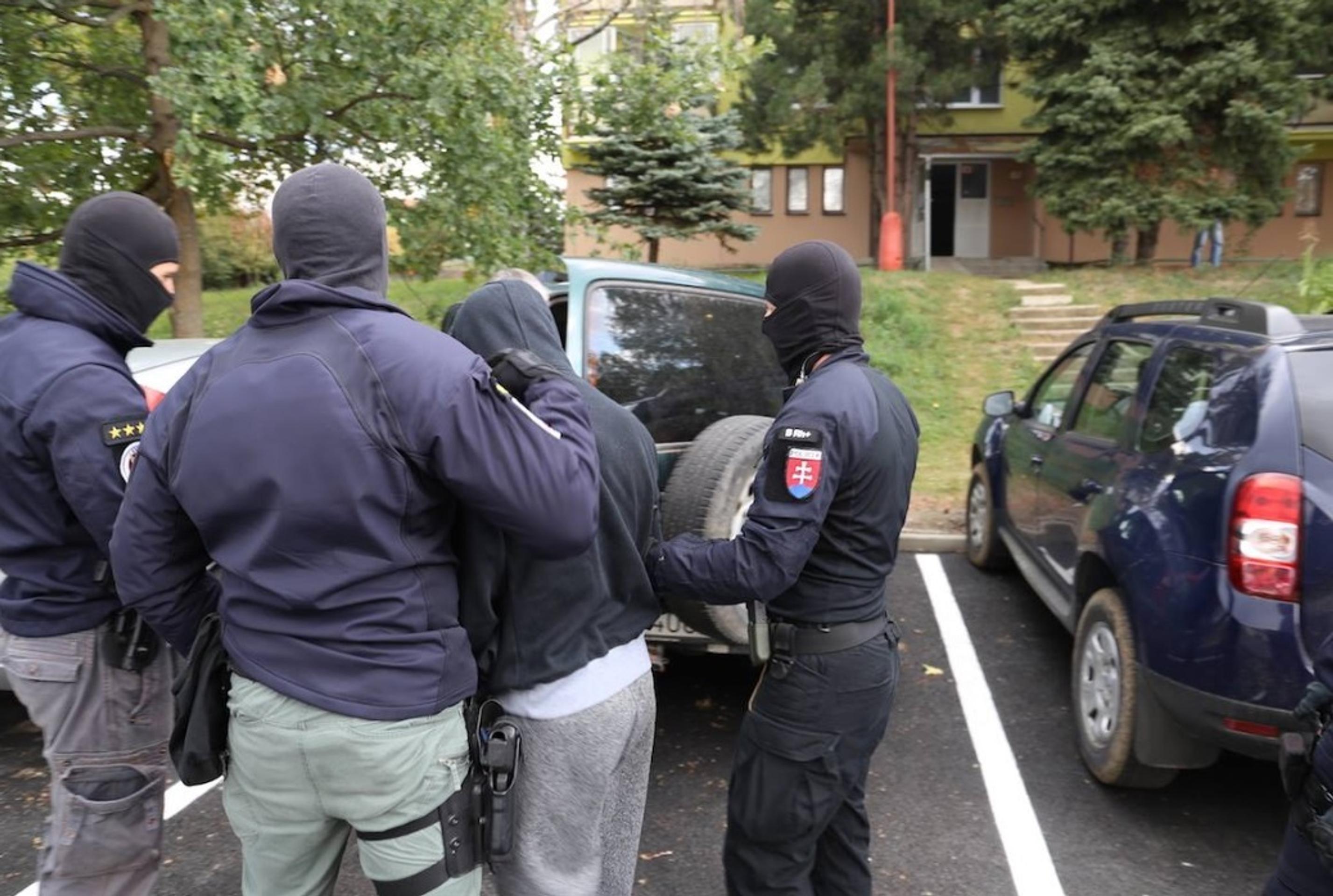 Zásah v prípade vraždy poslanca.