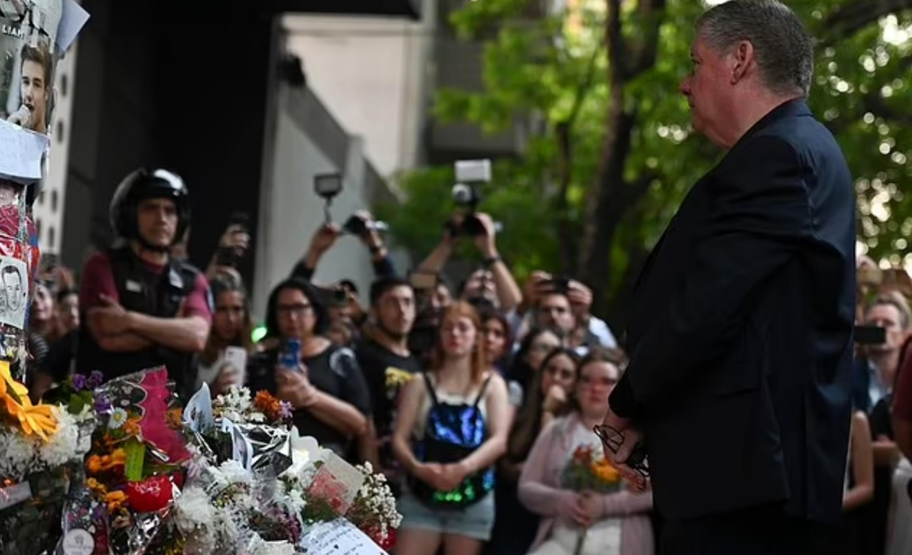 Geoff Payne na mieste, kde bol jeho syn nájdený mŕtvy