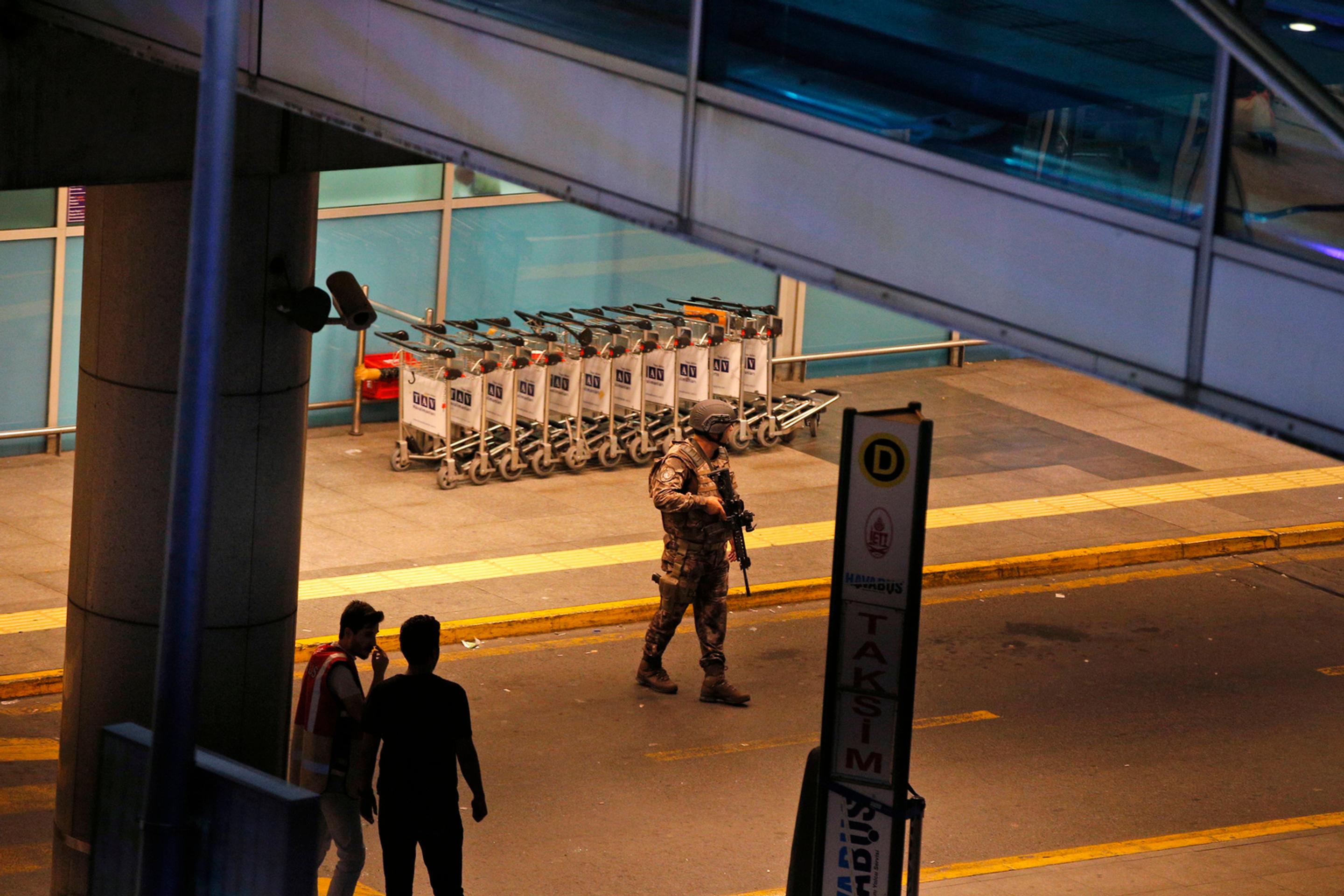 Teroristický útok na istanbulskom letisku