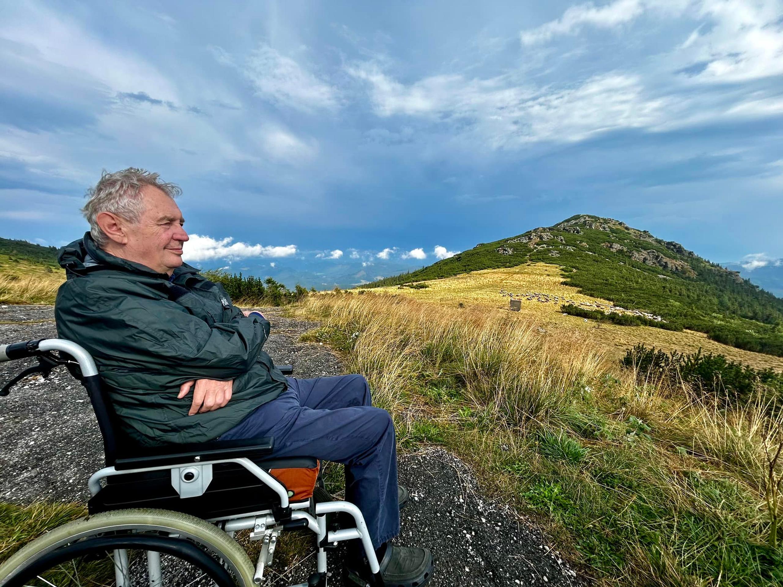 Miloš Zeman na túre v Nízkych Tatrách.