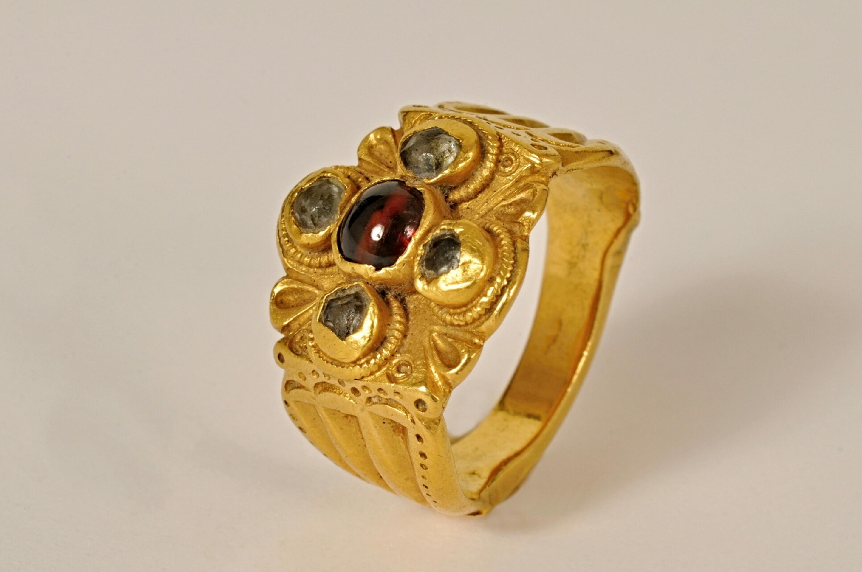 1800 rokov starý prsteň 