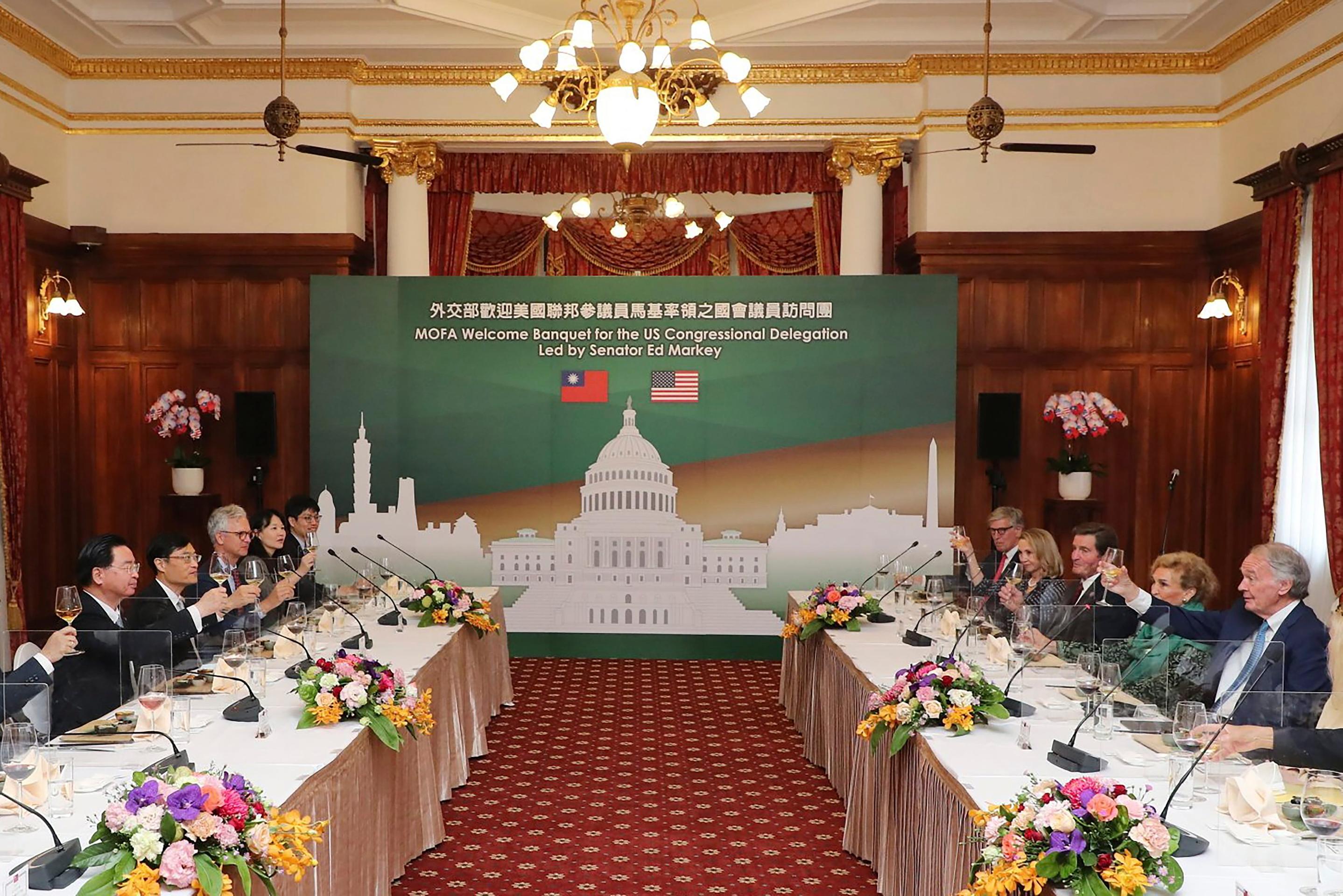 Delegácia na stretnutí s prezidentkou