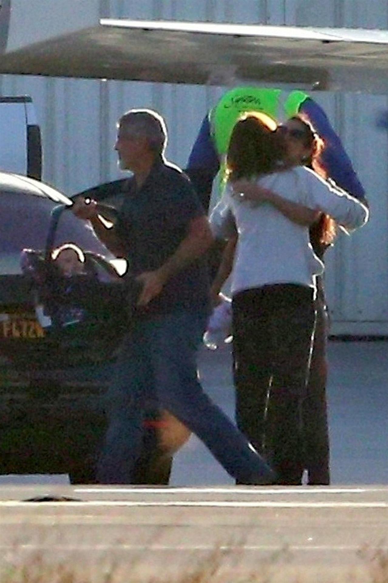 Manželia Clooneyovci už dvojičky neskrývajú