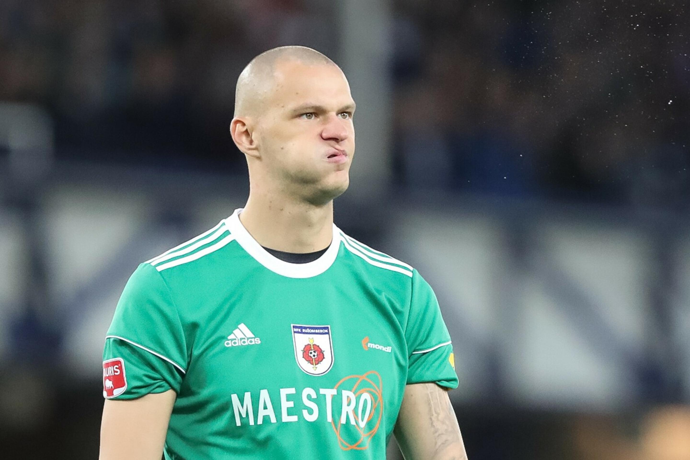 Gólman Ružomberku Matúš Macík po góle v prvom zápase 3. predkola EL proti Evertonu.