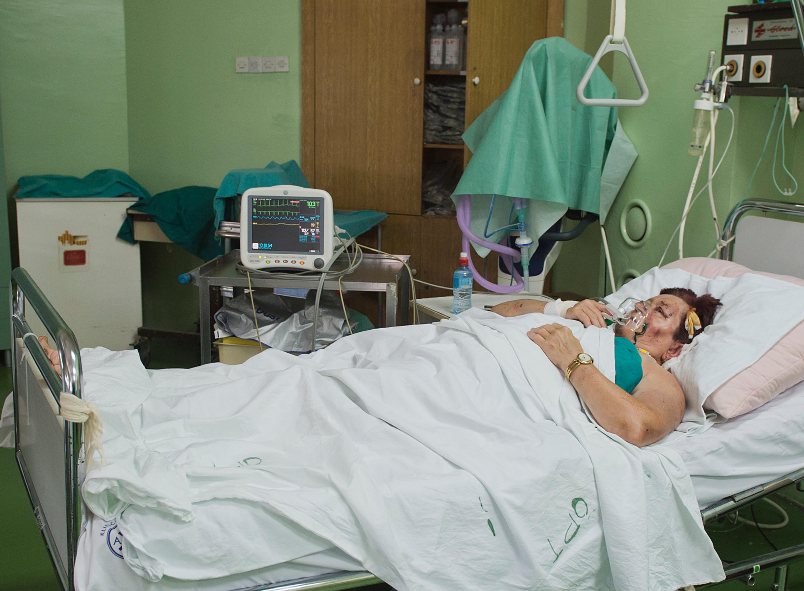 Zranená turistka Helena z okresu Trebišov zostáva hospitalizovaná v Centrálnej klinike v srbskom meste Niš.