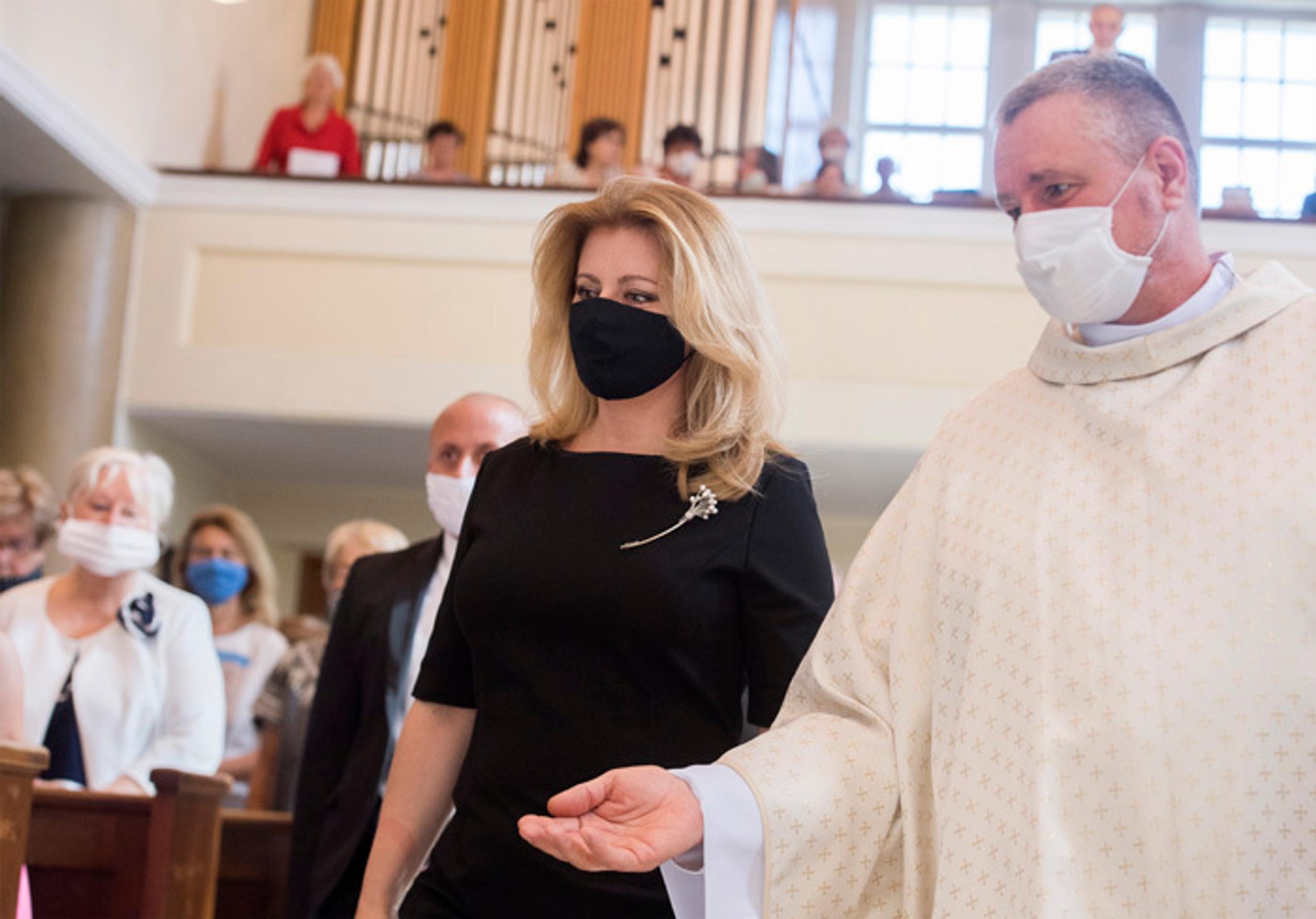 Prezidentka Zuzana Čaputová na omši v Kostole sv. Margity pri príležitosti sviatku sv. Cyrila a Metoda.