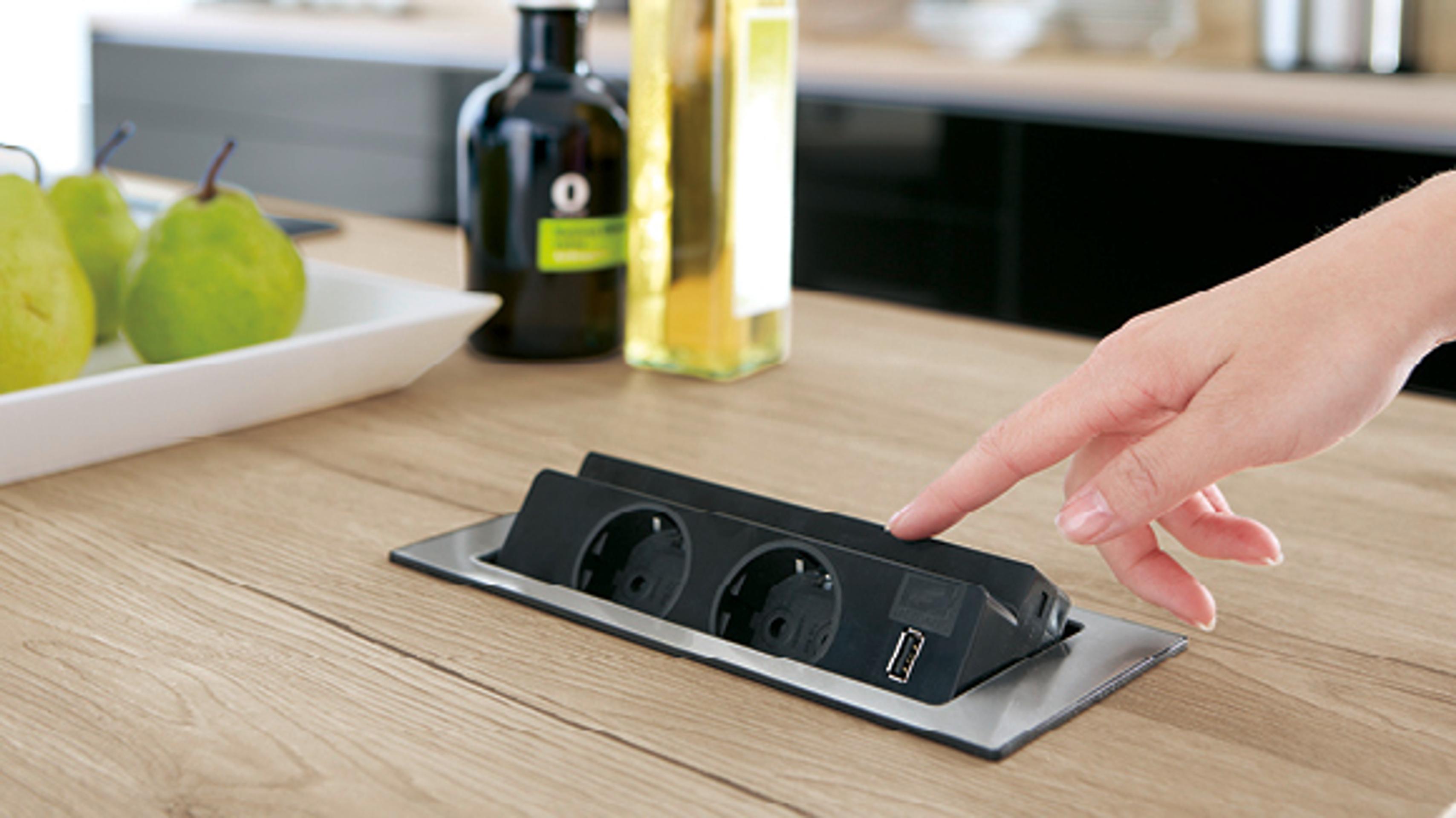 Elektrické zásuvky sa dajú aj schovať.