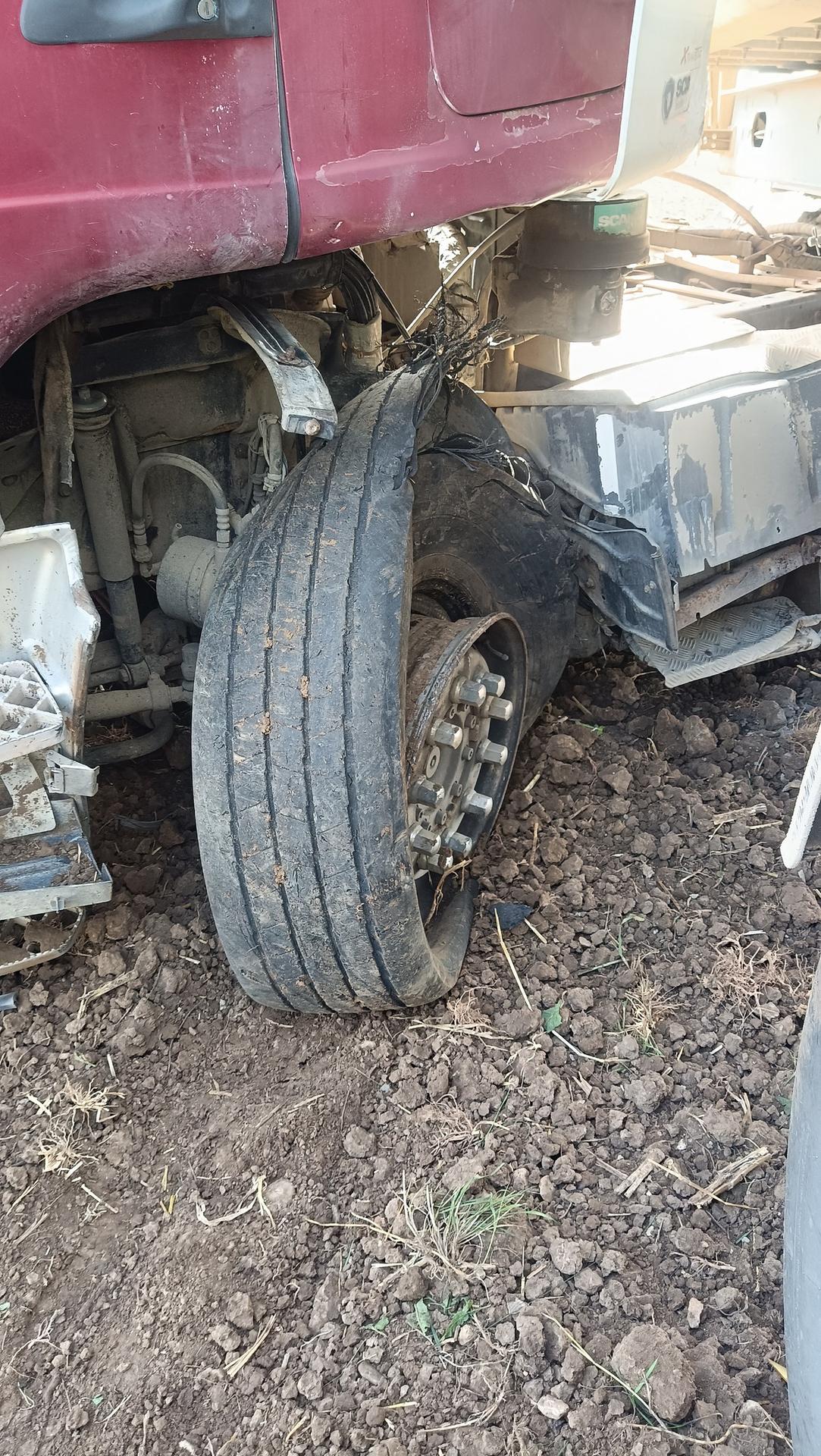 Na úseku pondelkovej tragédie opäť havaroval kamión