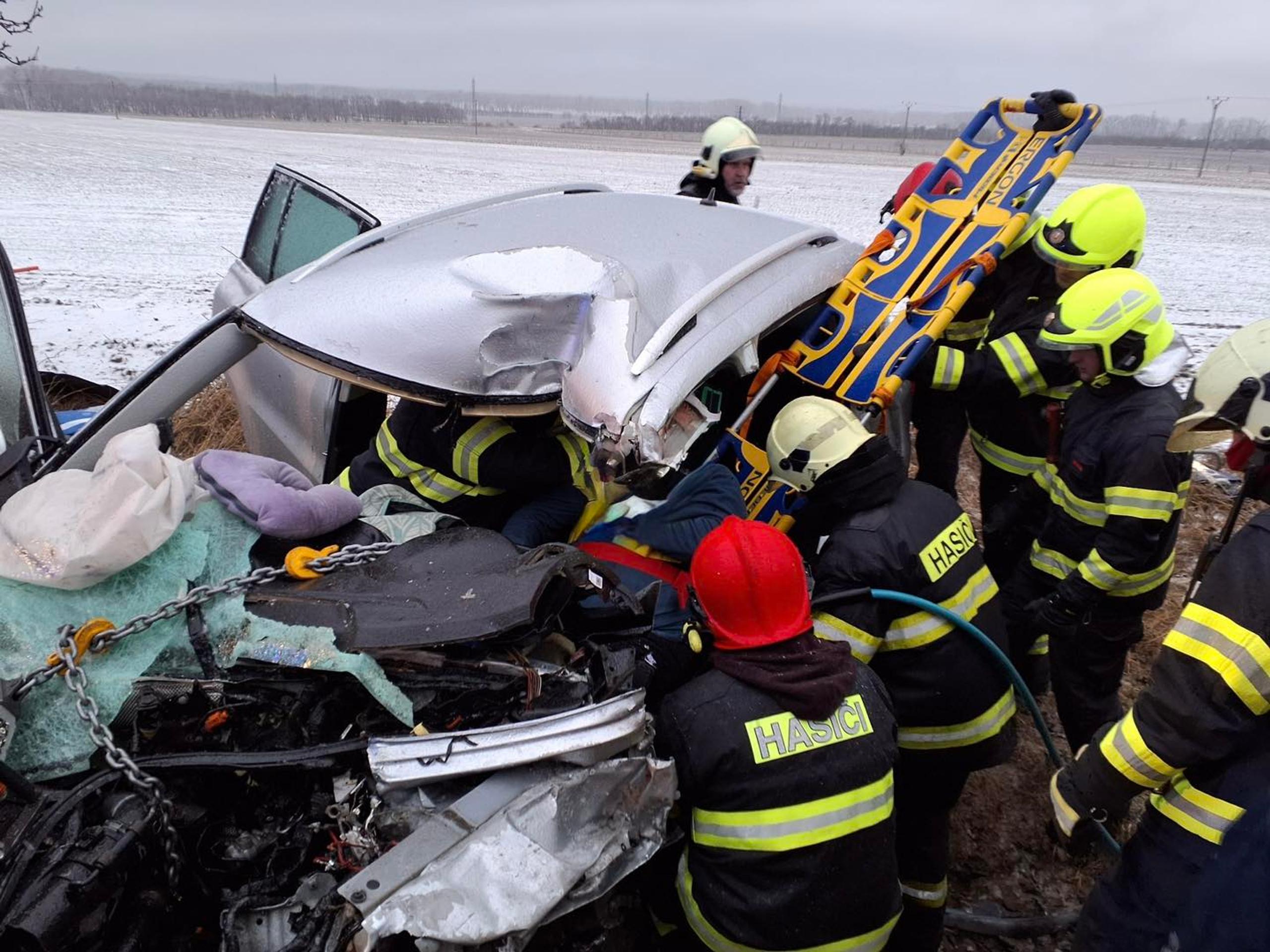 Nehoda medzi obcami Rohožník a Sološnica.