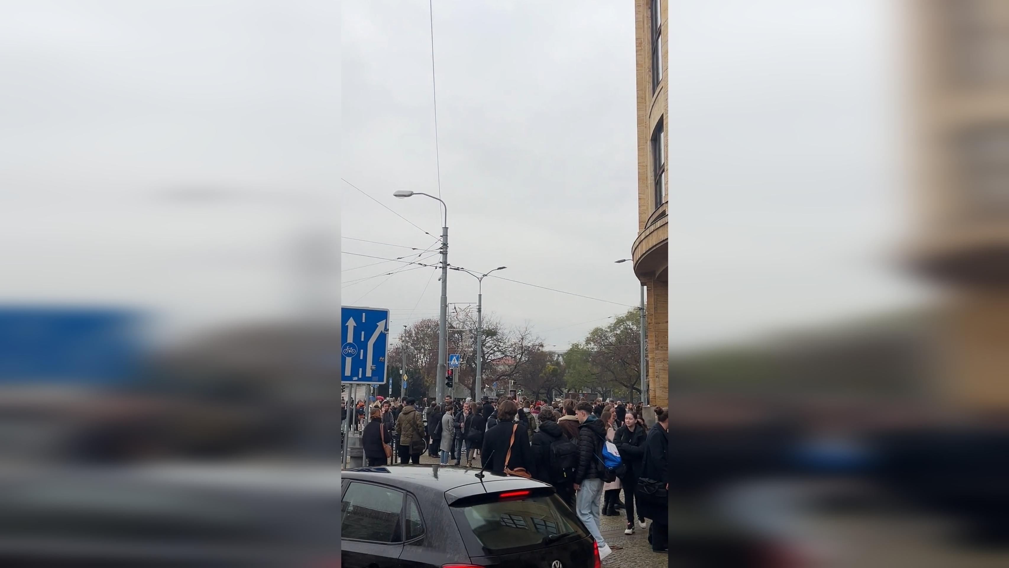 Budovy Univerzity Komenského evakuovali