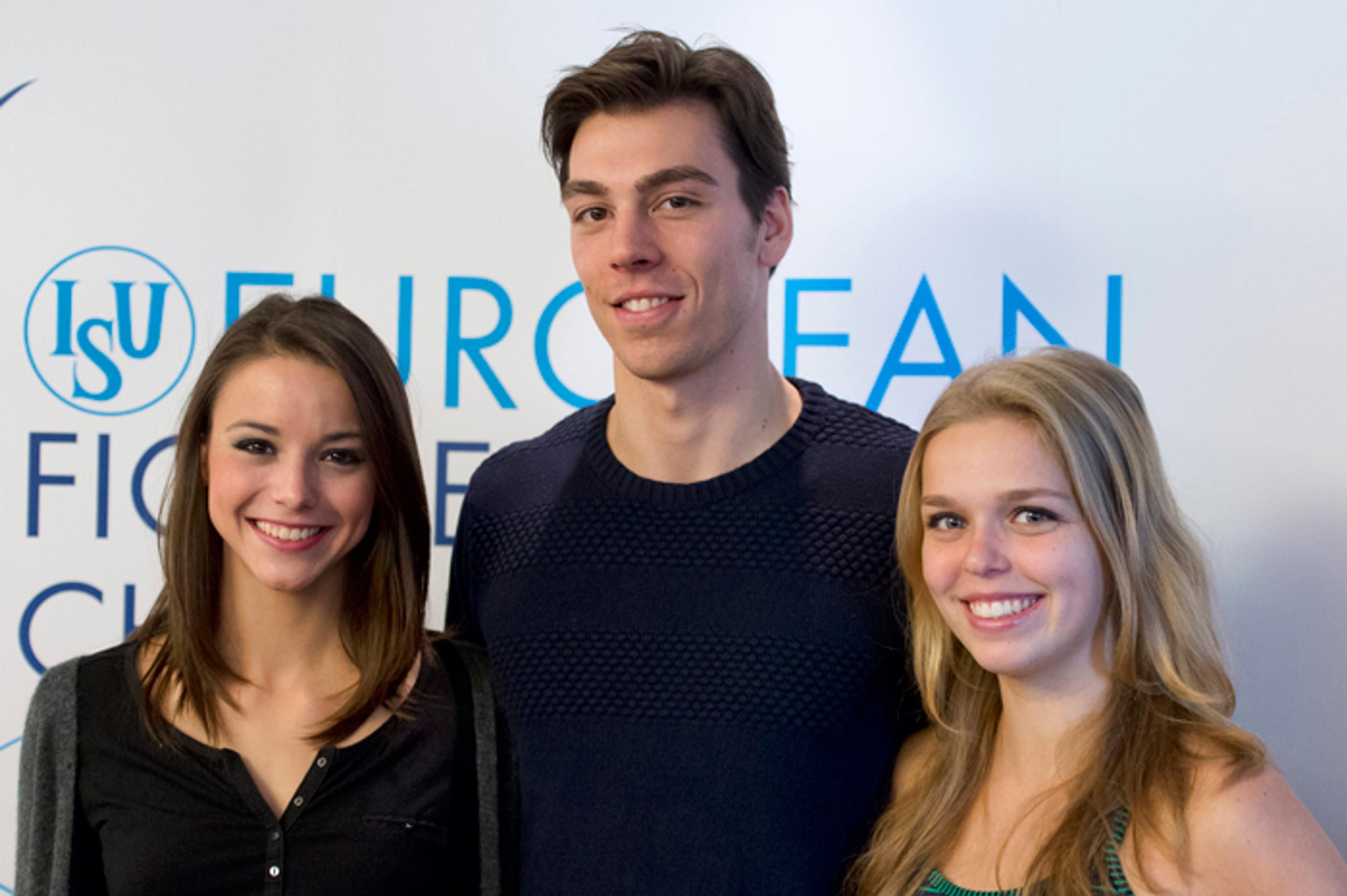 Na archívnej snímke reprezentanti tanečný pár Federica Testa a Lukáš Csölley i Nicole Rajičová.