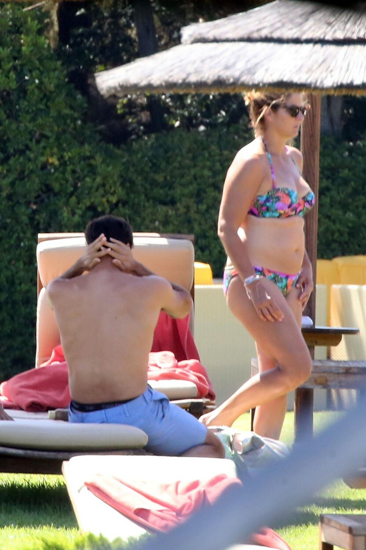 Federer na dovolenke s manželkou Mirkou. Slovenské krivky sa nezaprú