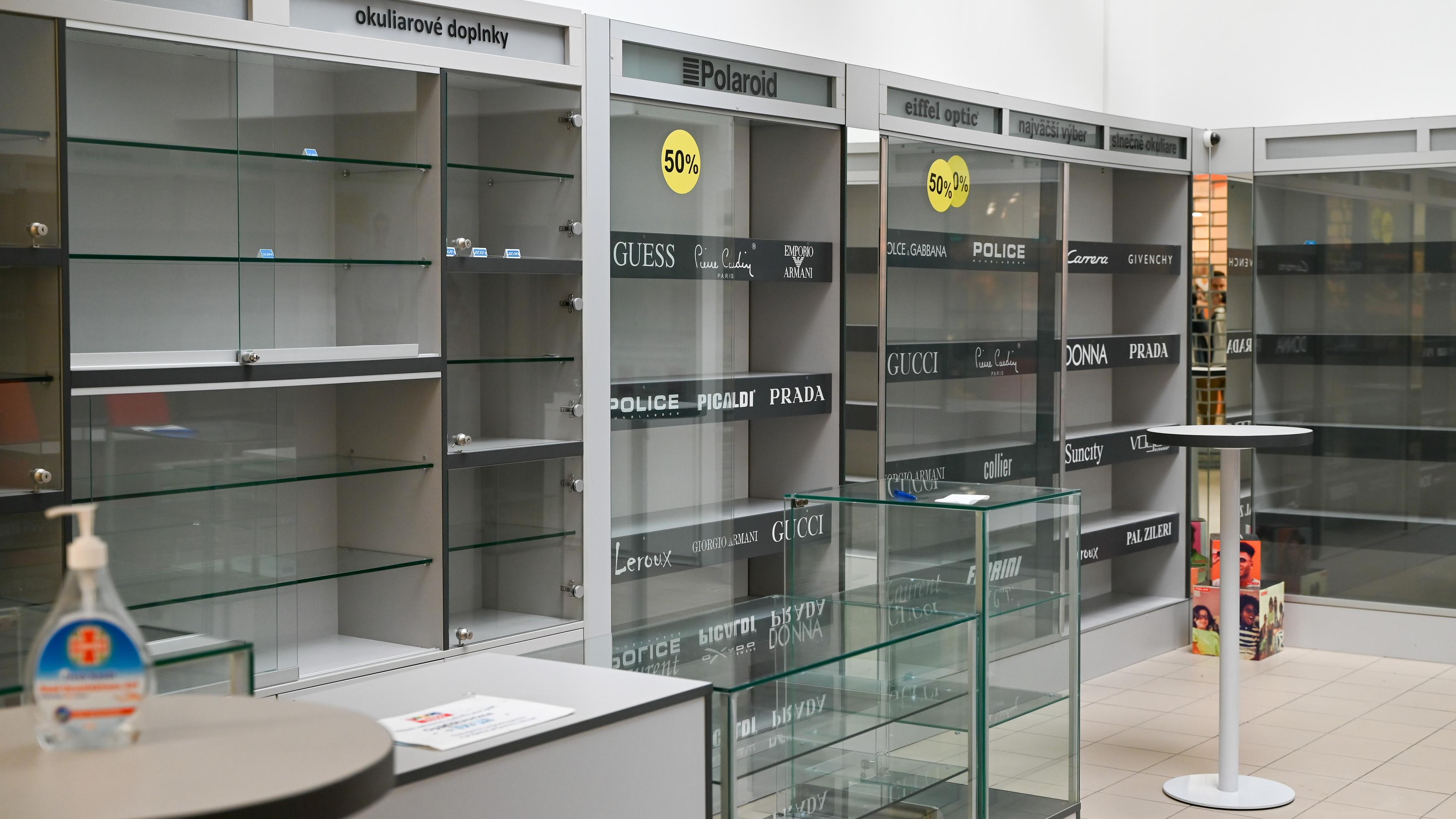 Zatvorené predajne spoločnosti Eiffel Optic