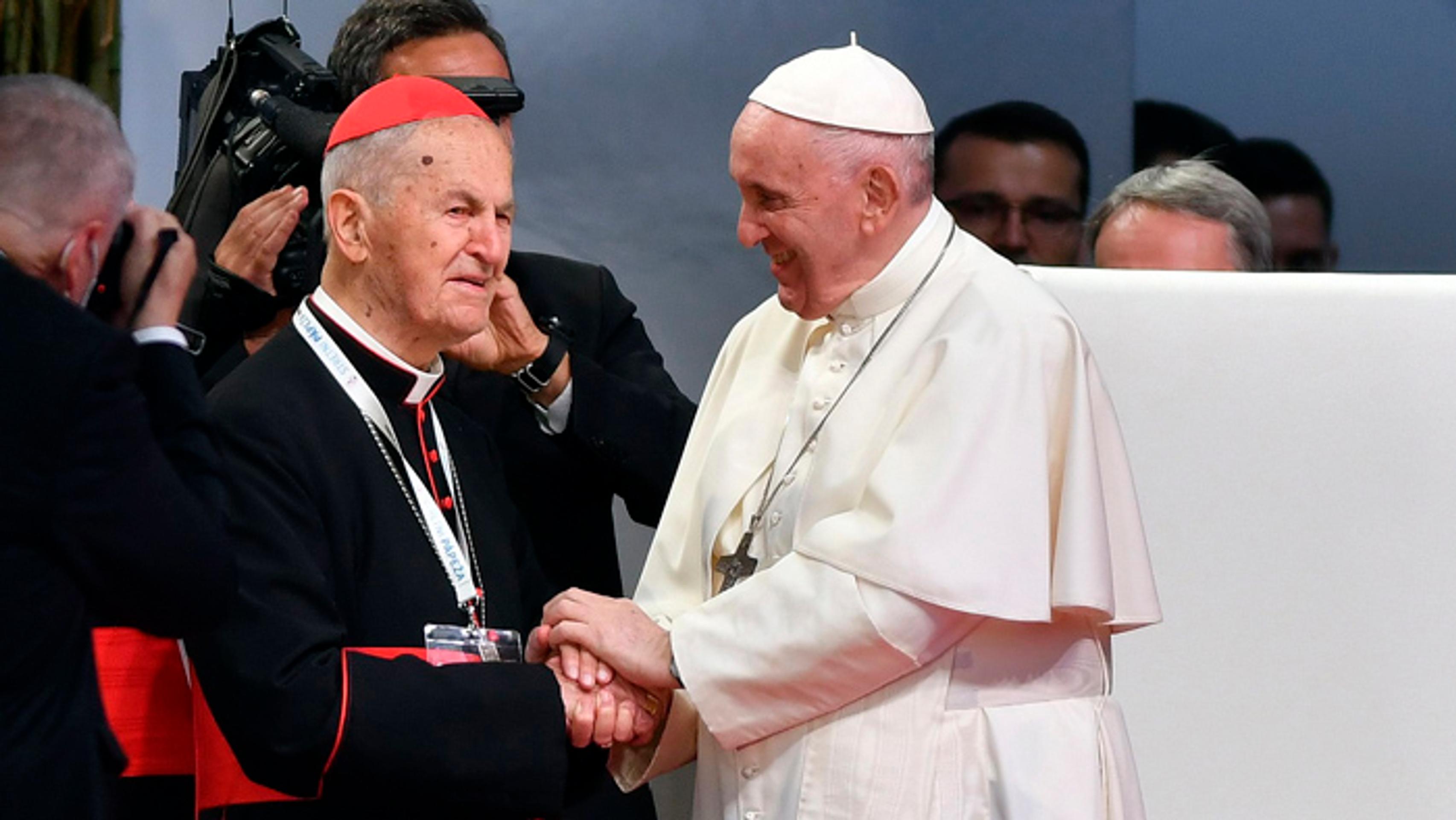 Na snímke zľava kardinál Jozef Tomko a Svätý Otec František.