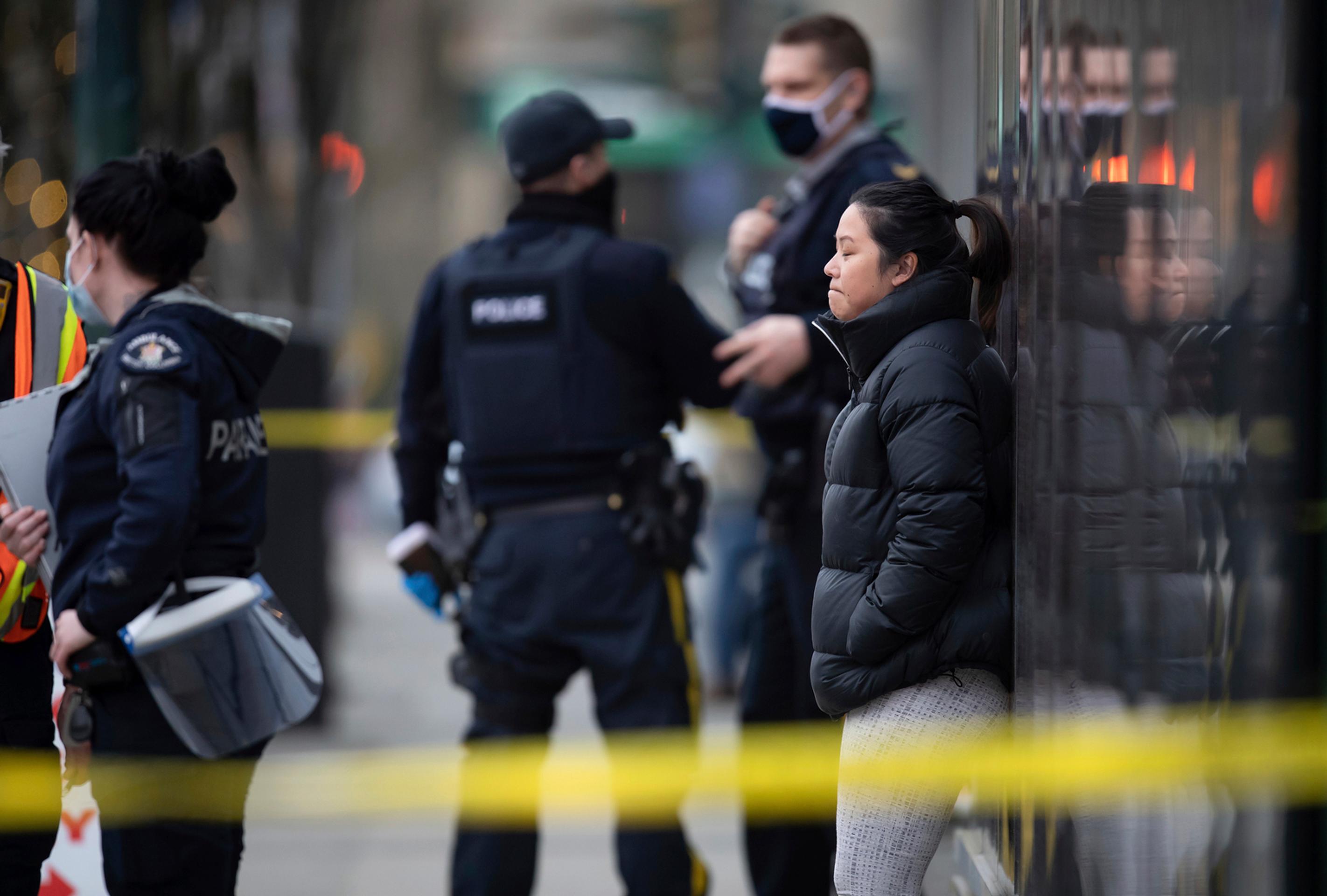 Muž vo Vancouveri pobodal šiestich ľudí