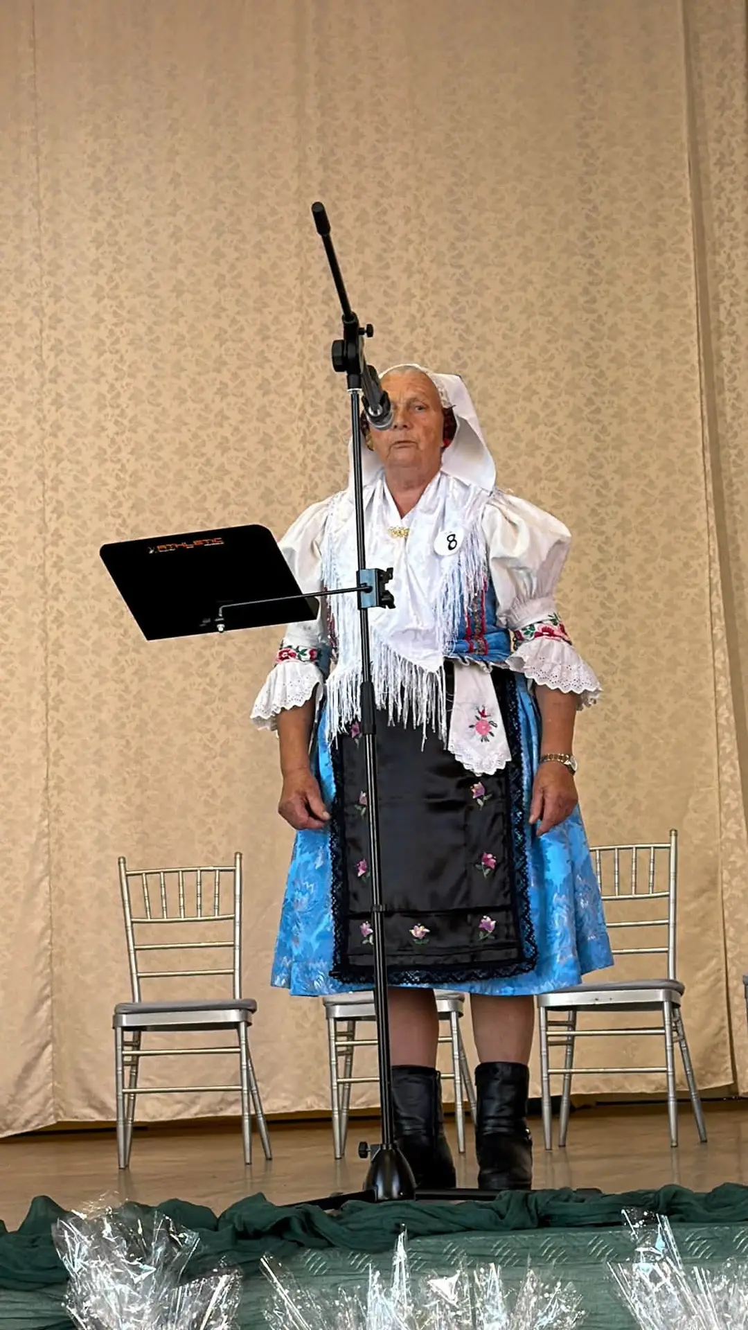 V Jarovniciach súťažilo 11 senioriek o titul Naj babička.