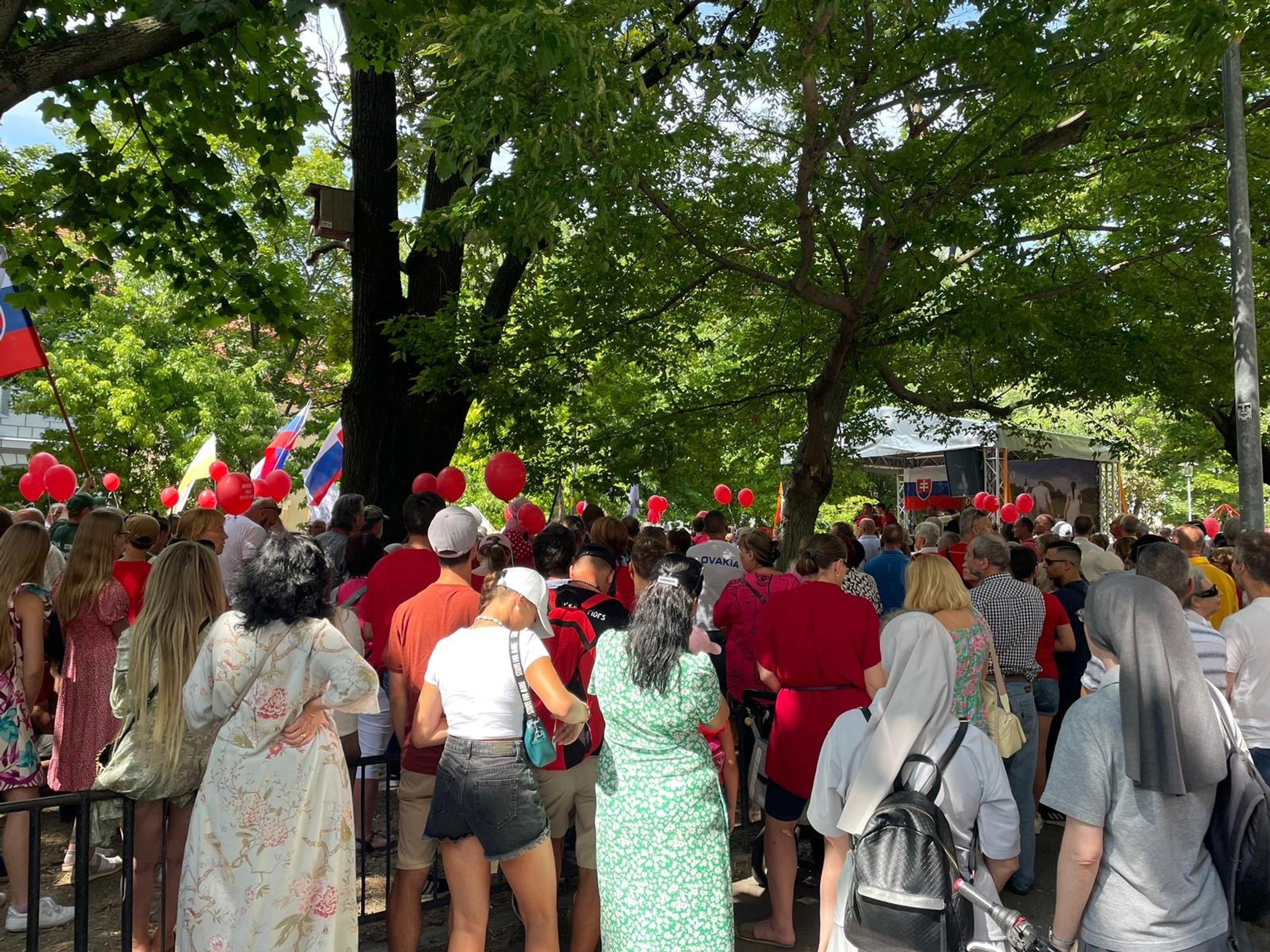 Na Jakubovom námestí v Bratislave sa zišli prívrženci tradičnej rodiny.