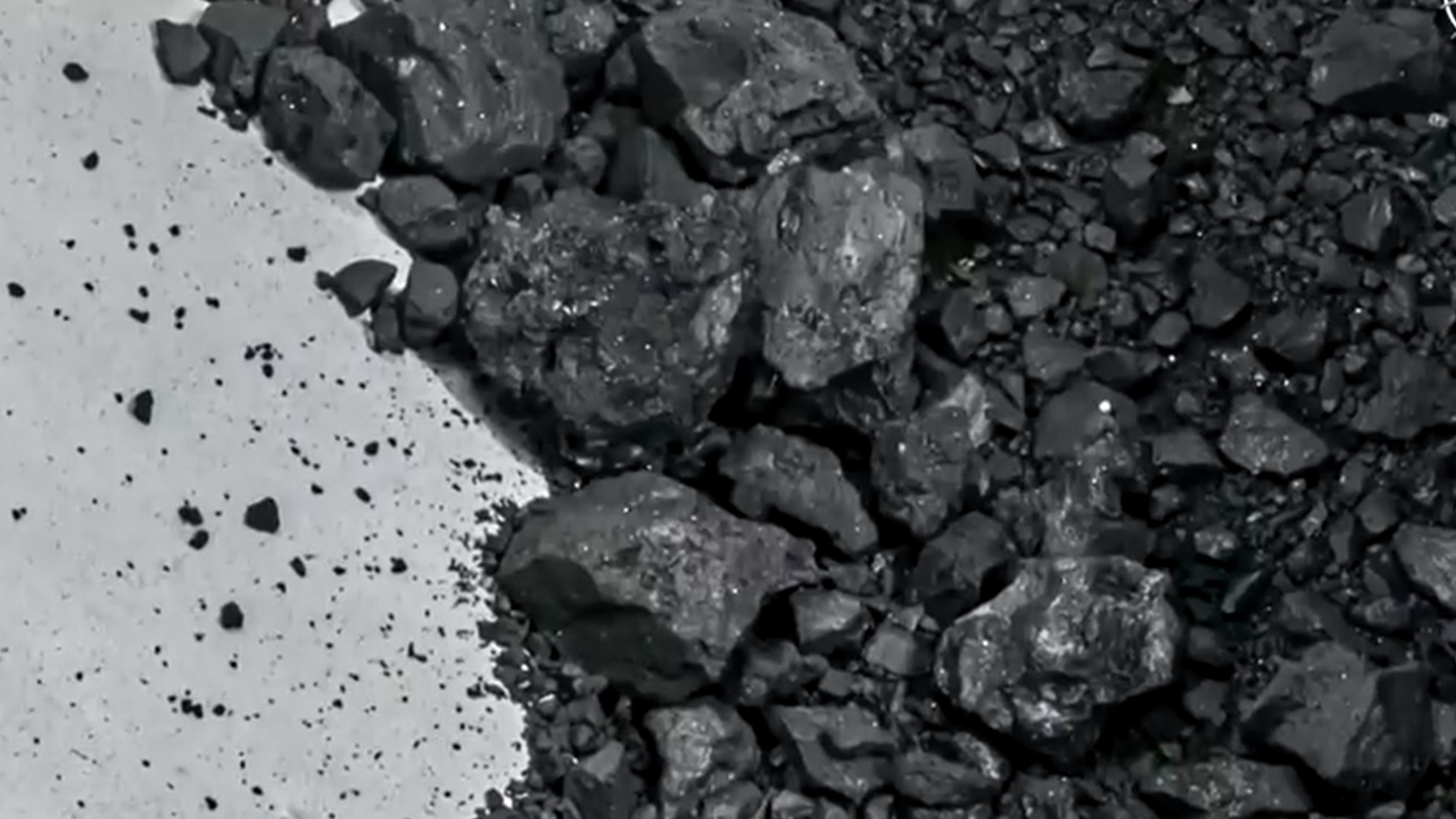 Na asteroide našli aminokyseliny