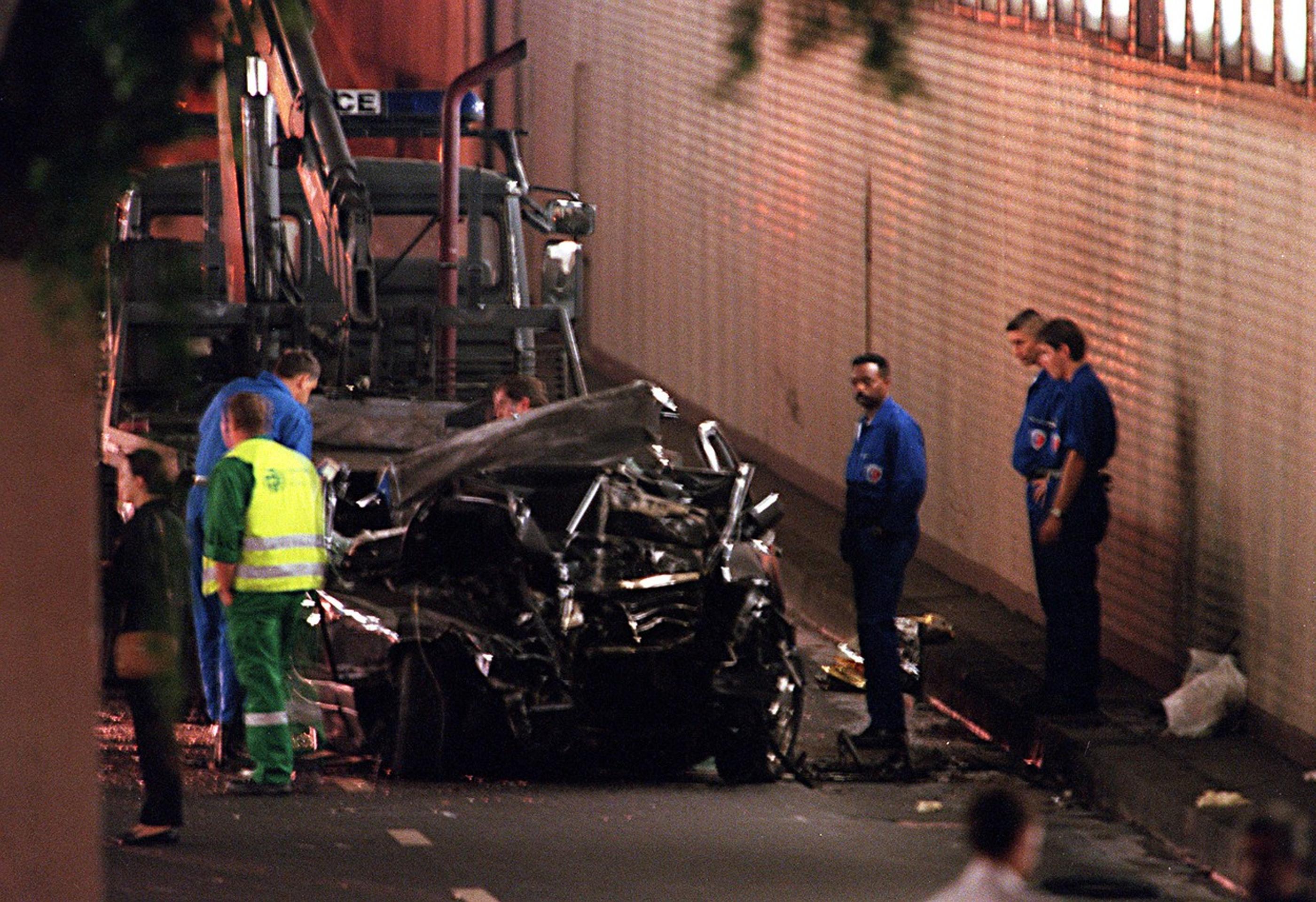 Snímka zničeného auta po nehode