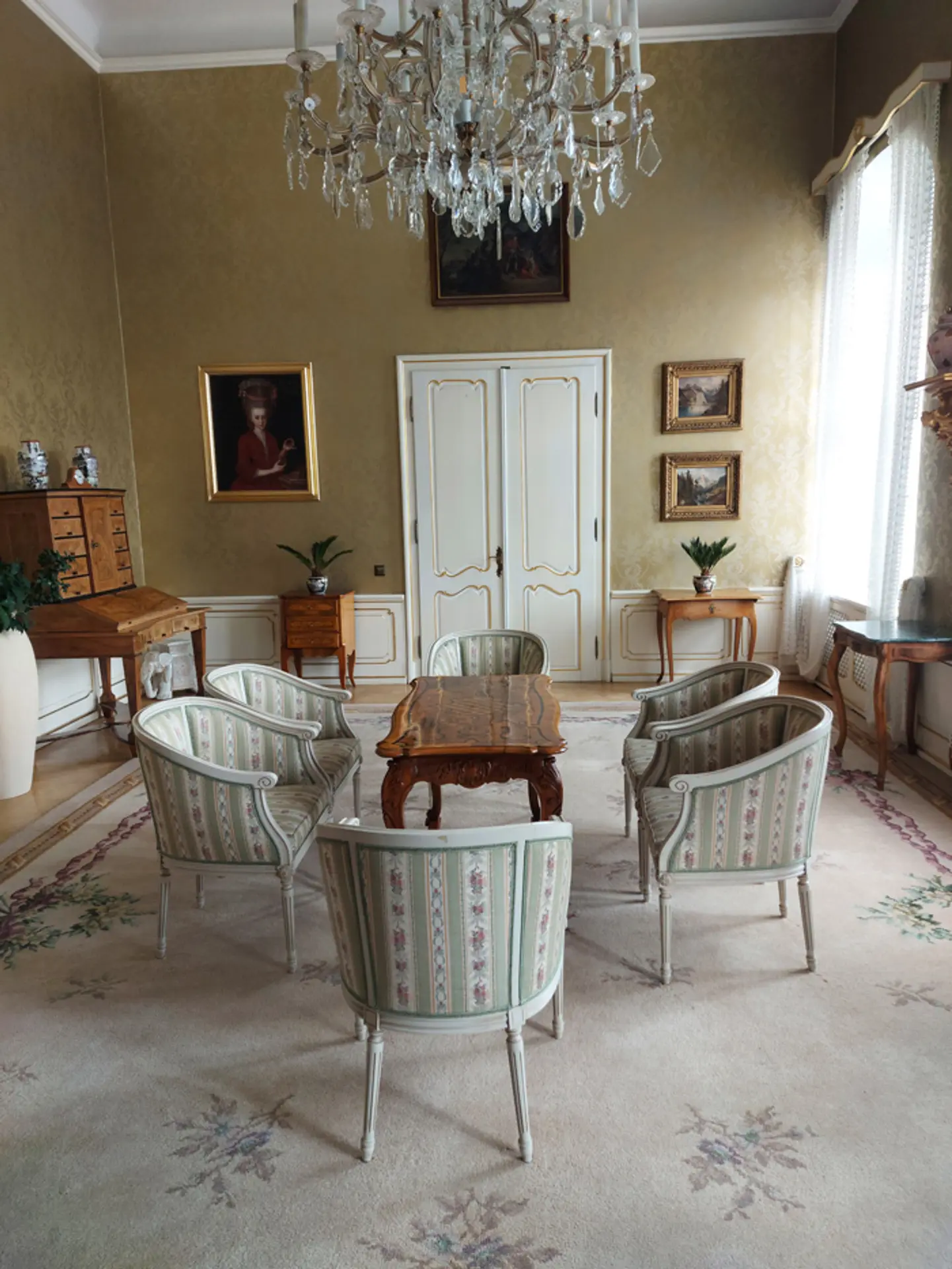 Žltý salón v Prezidentskom paláci.