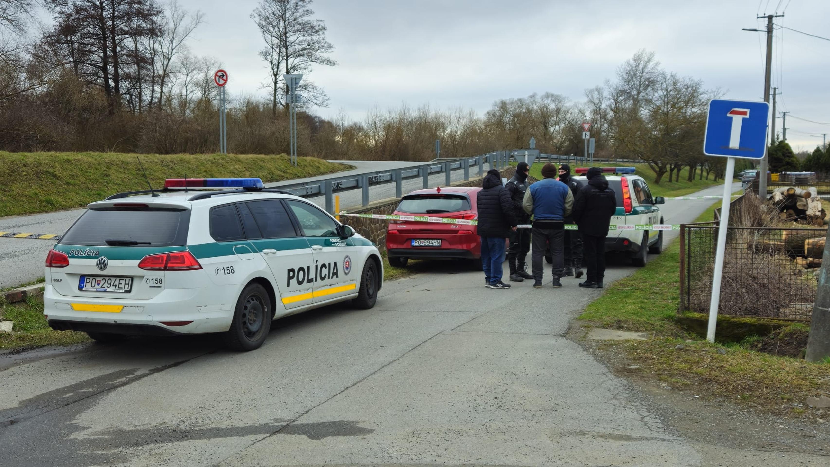 Miesto nálezu policajti opáskovali.