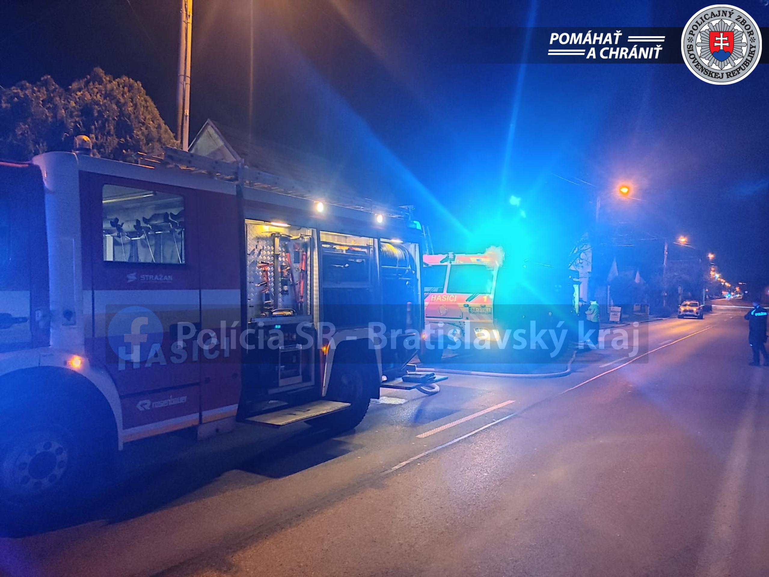 V Bratislave uzavreli niekoľko ulíc pre požiar po výbuchu. 