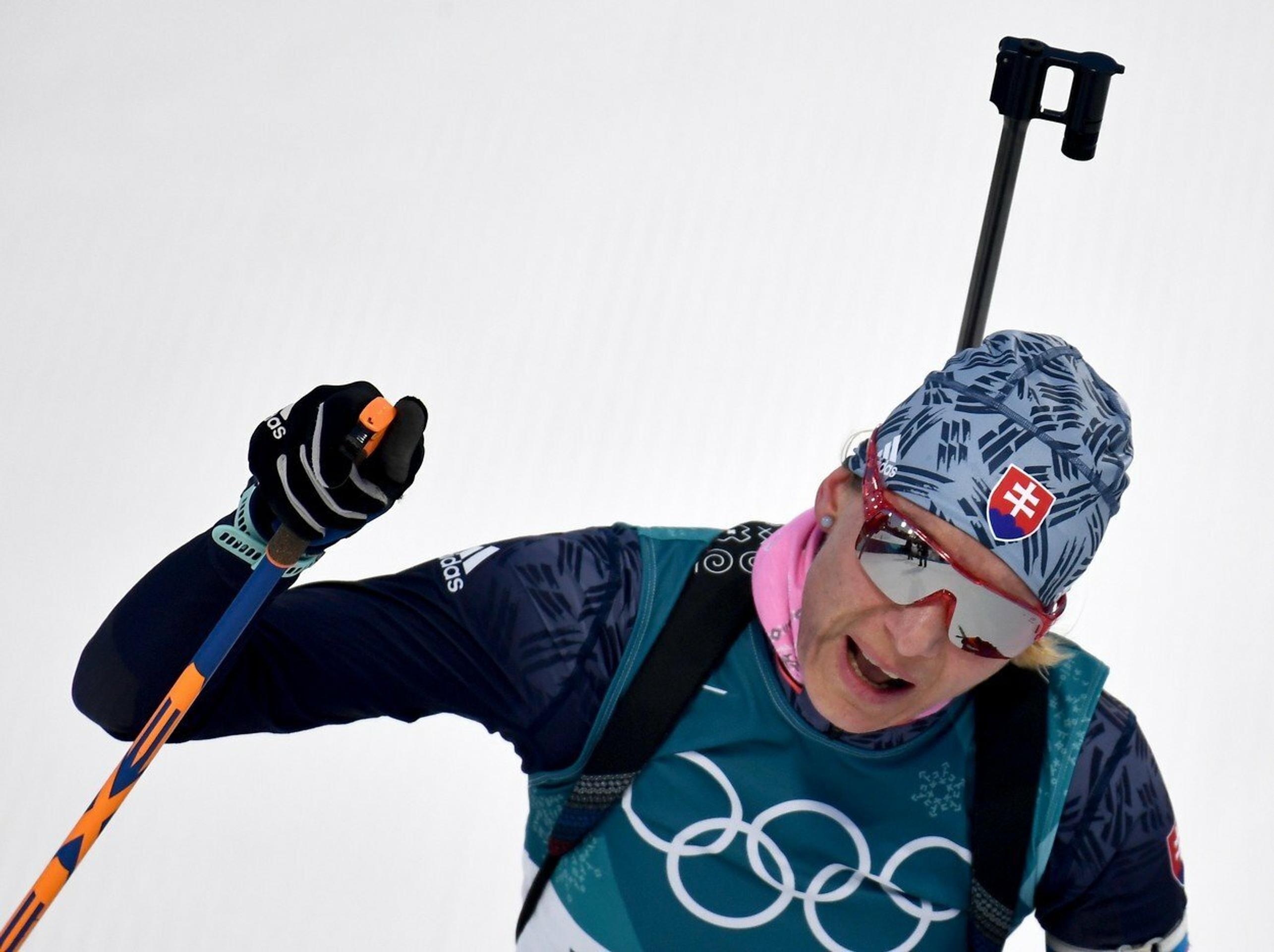 Slovenská biatlonistka Paulína Fialková na trati vo vytrvalostných pretekoch na 15 km,.jpg