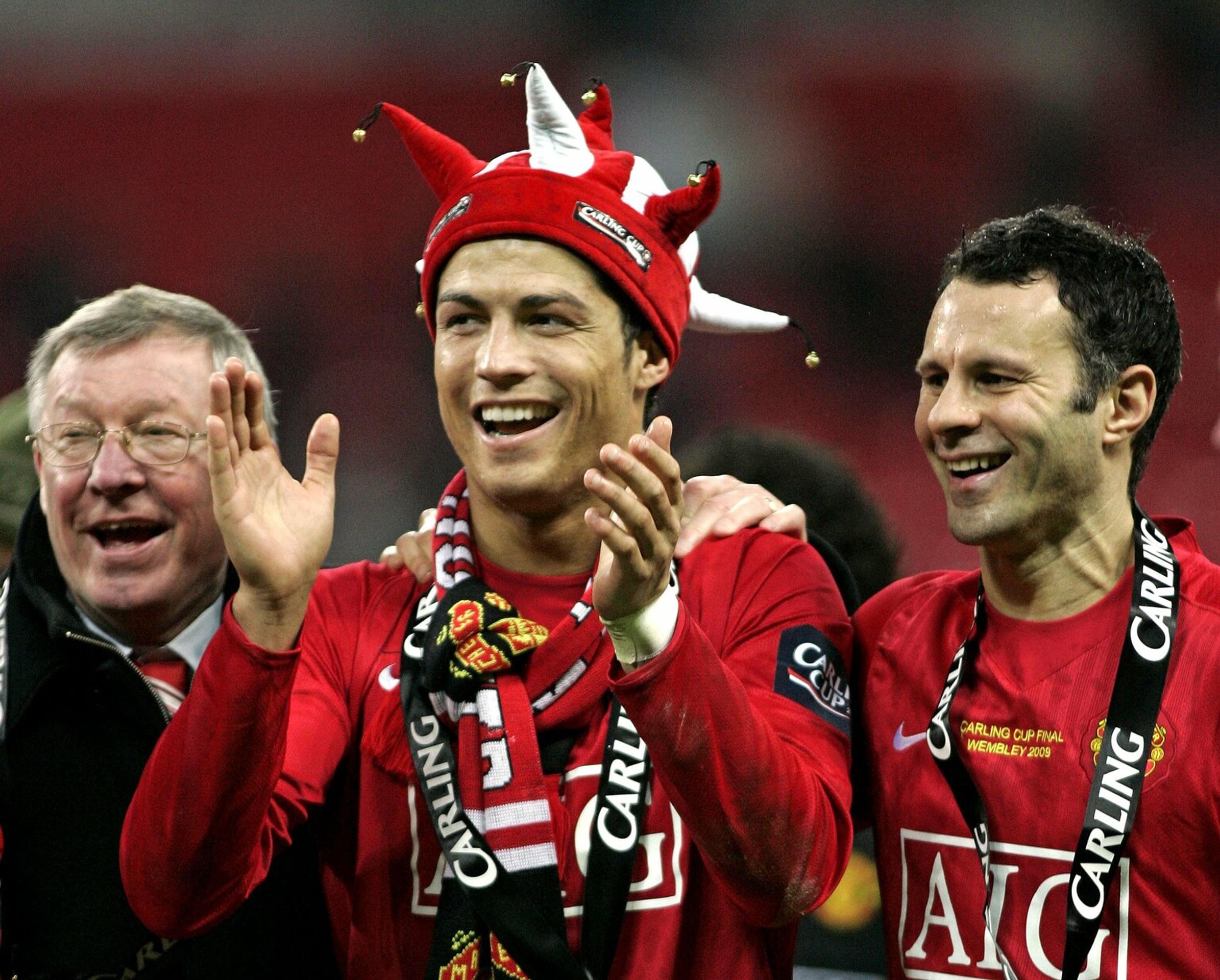 Tréner Manchestru United Sir Alex Ferguson, Cristiano Ronaldo a Ryan Giggs.