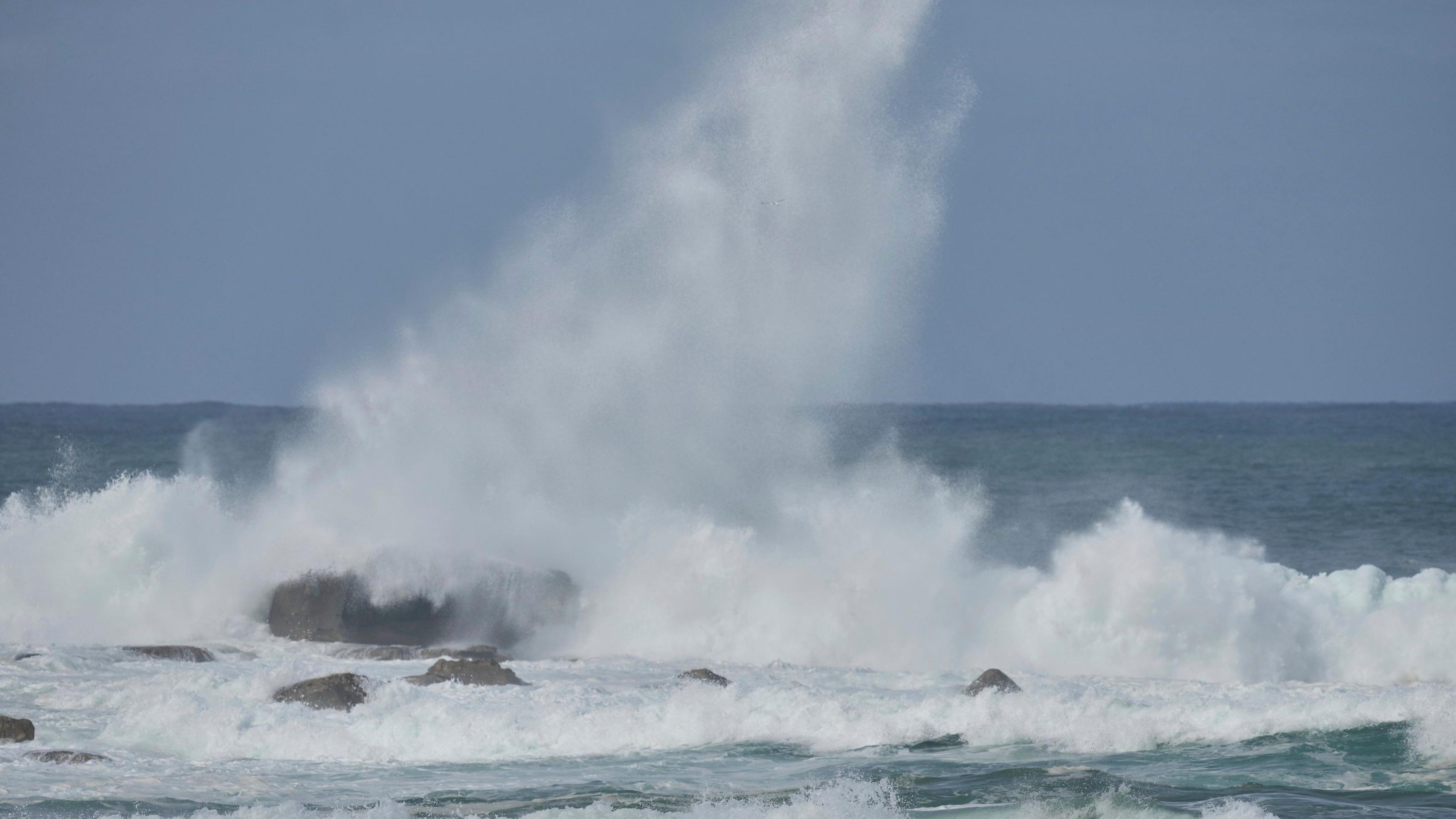 Austrálske pobrežie v Sydney zasiahol silný príboj