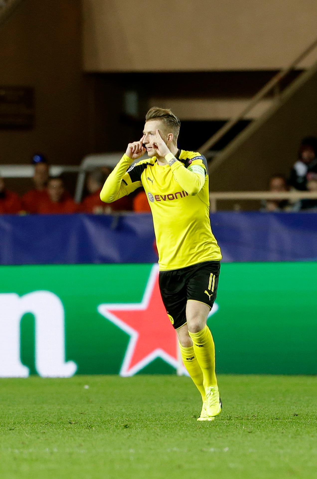 Marco Reus z Dortmundu oslavuje gól v odvete štvrťfinále LM proti Monacu.