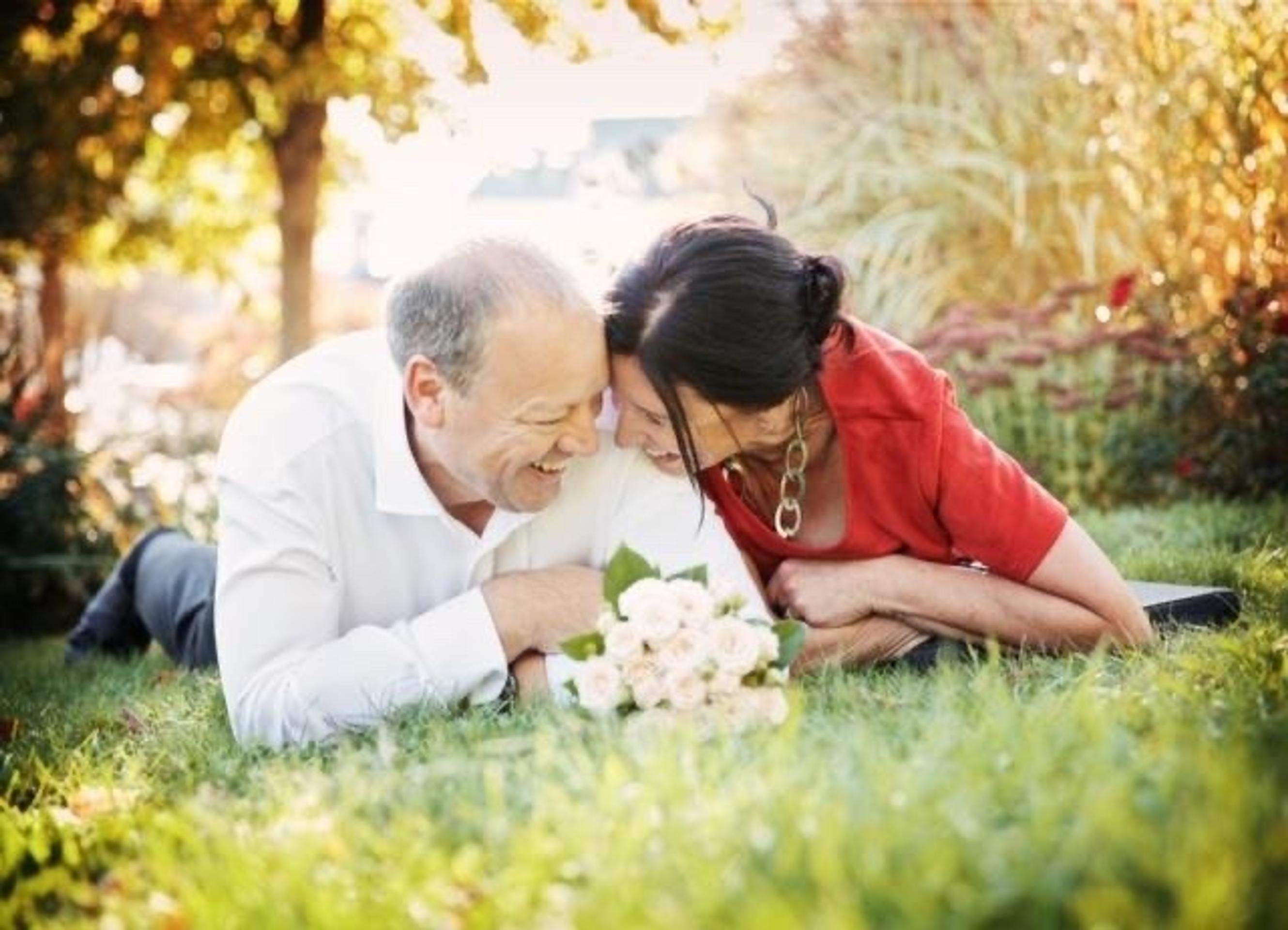 Policajti hliadkujú  pred Bazilikou Matky Božej po útoku nožom v juhofrancúzskom meste Nice..jpg