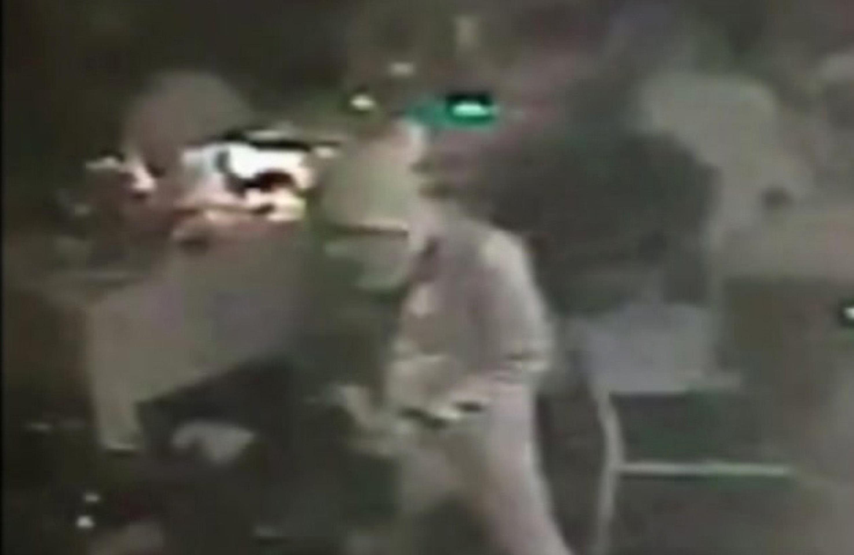 Útočník v istanbulskom klube Reina vo štvrti Ortaköy.