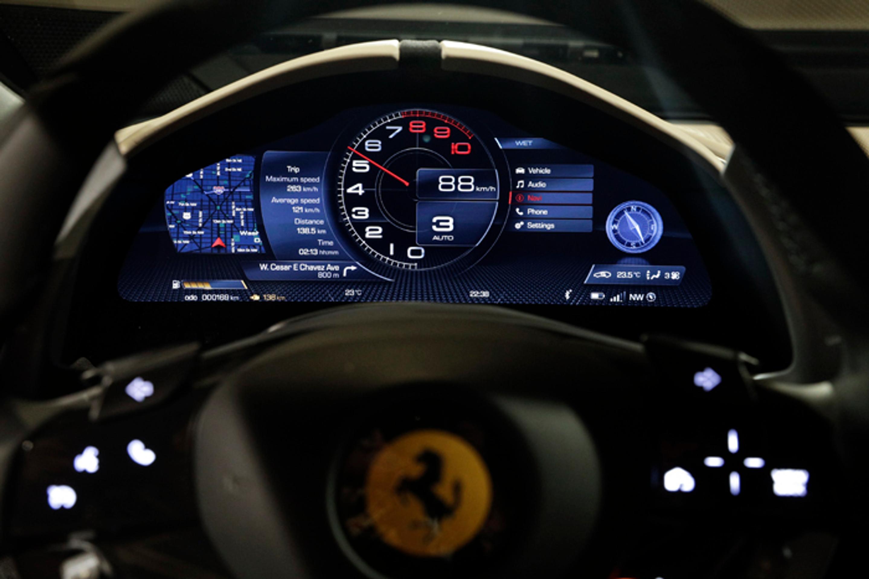 Hráči Turecka reagujú po kvalifikácii ME 2020 proti Islandu.