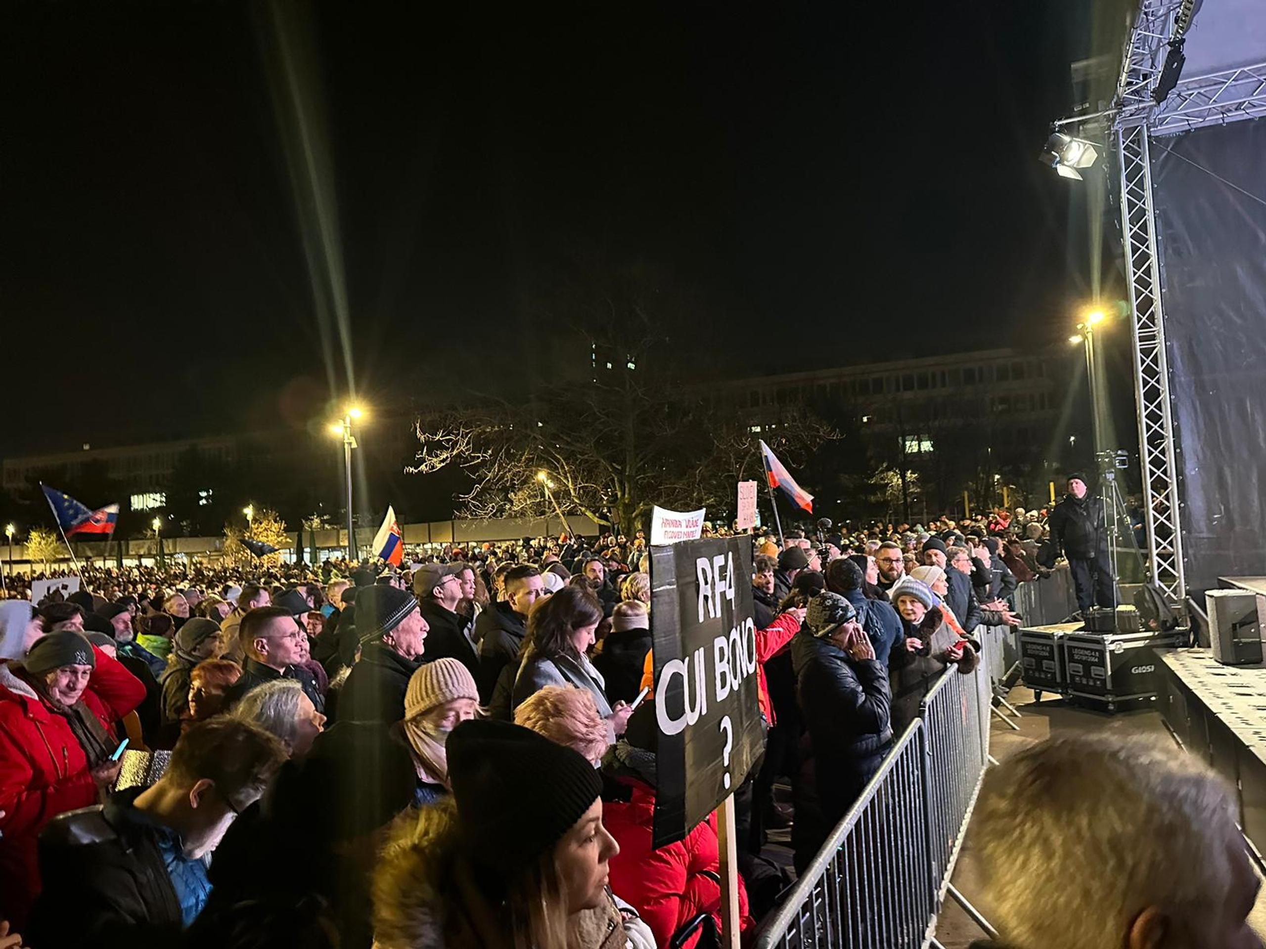 Na protest prišli tisícky ľudí.