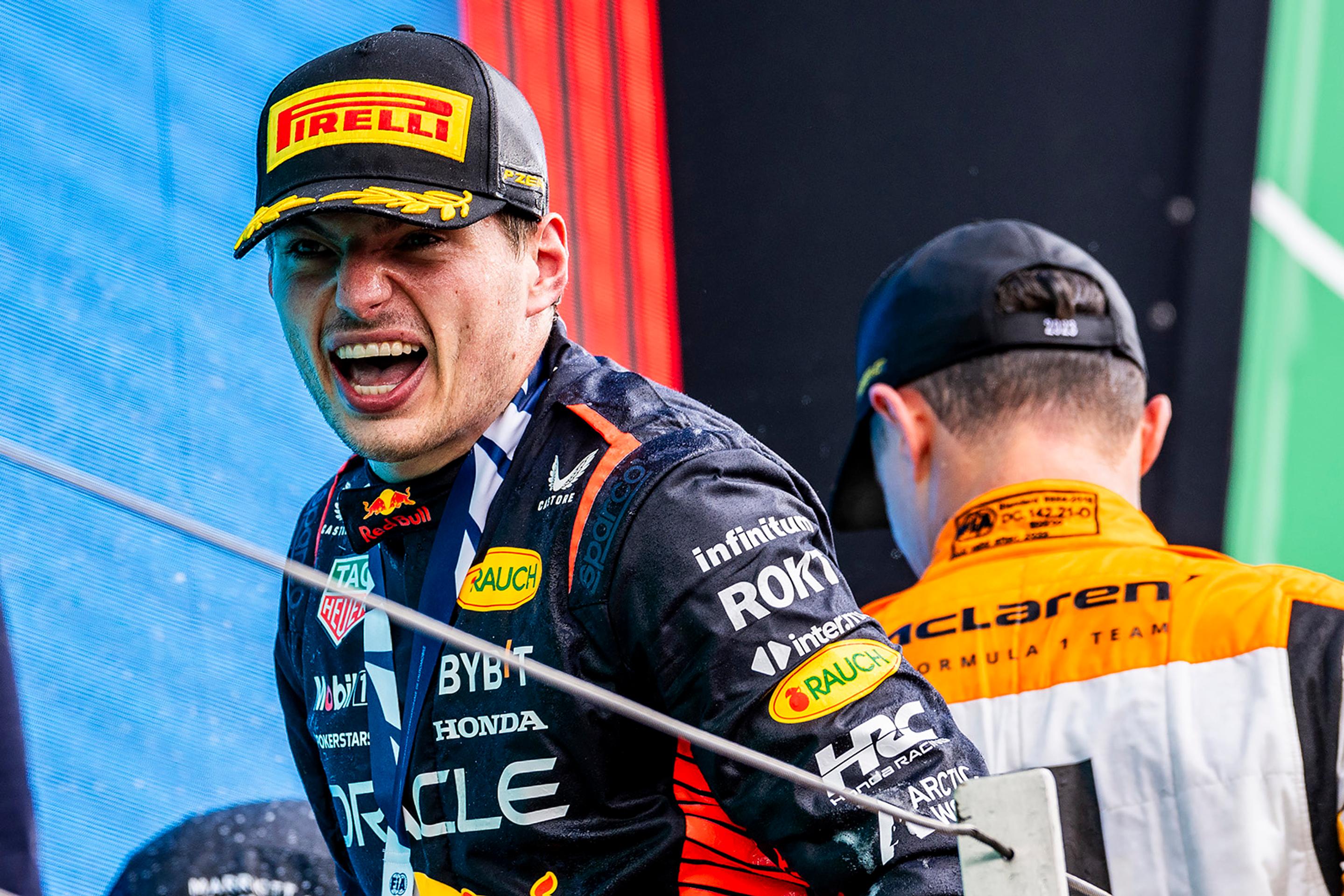 Max Verstappen sa teší z víťazstva na VC Veľkej Británie.