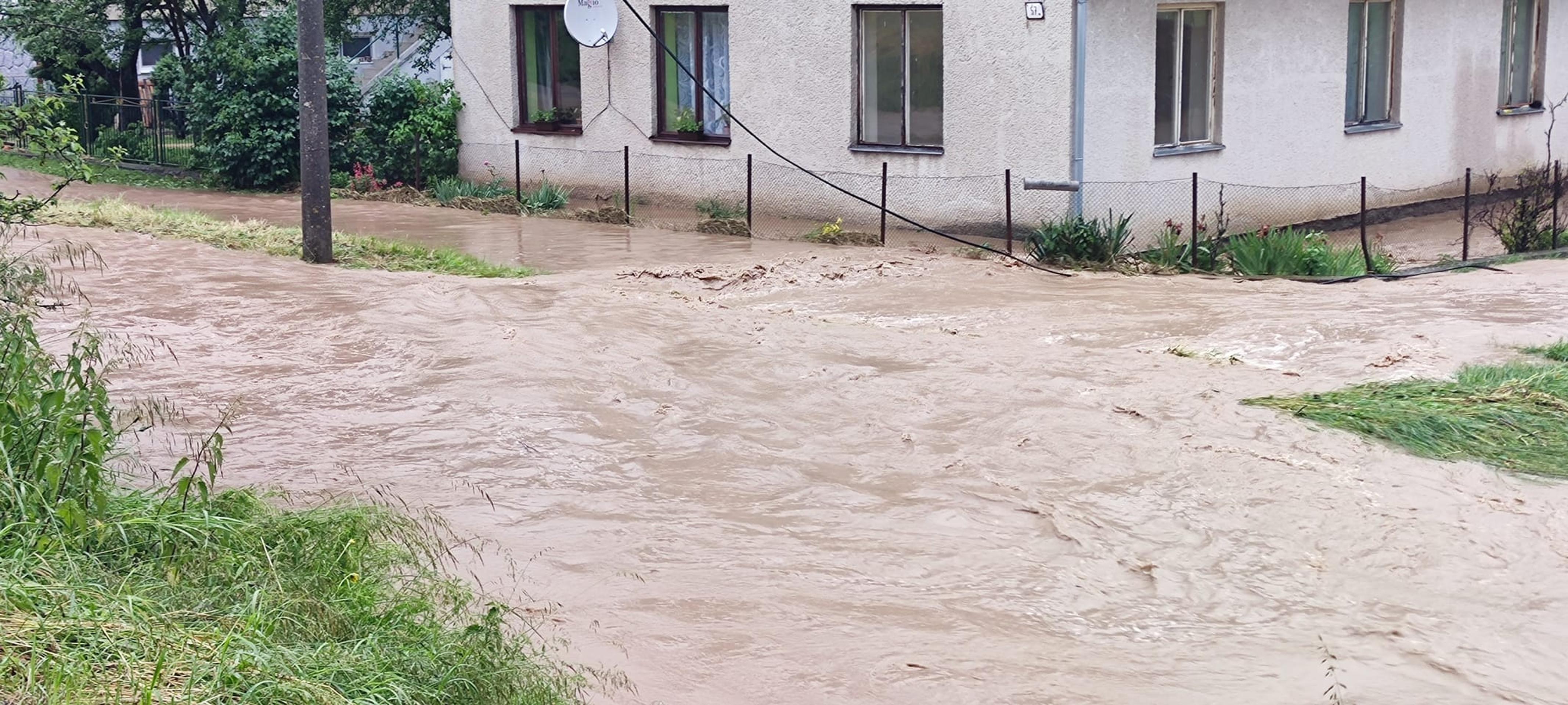 Zaplavená obec Beluj