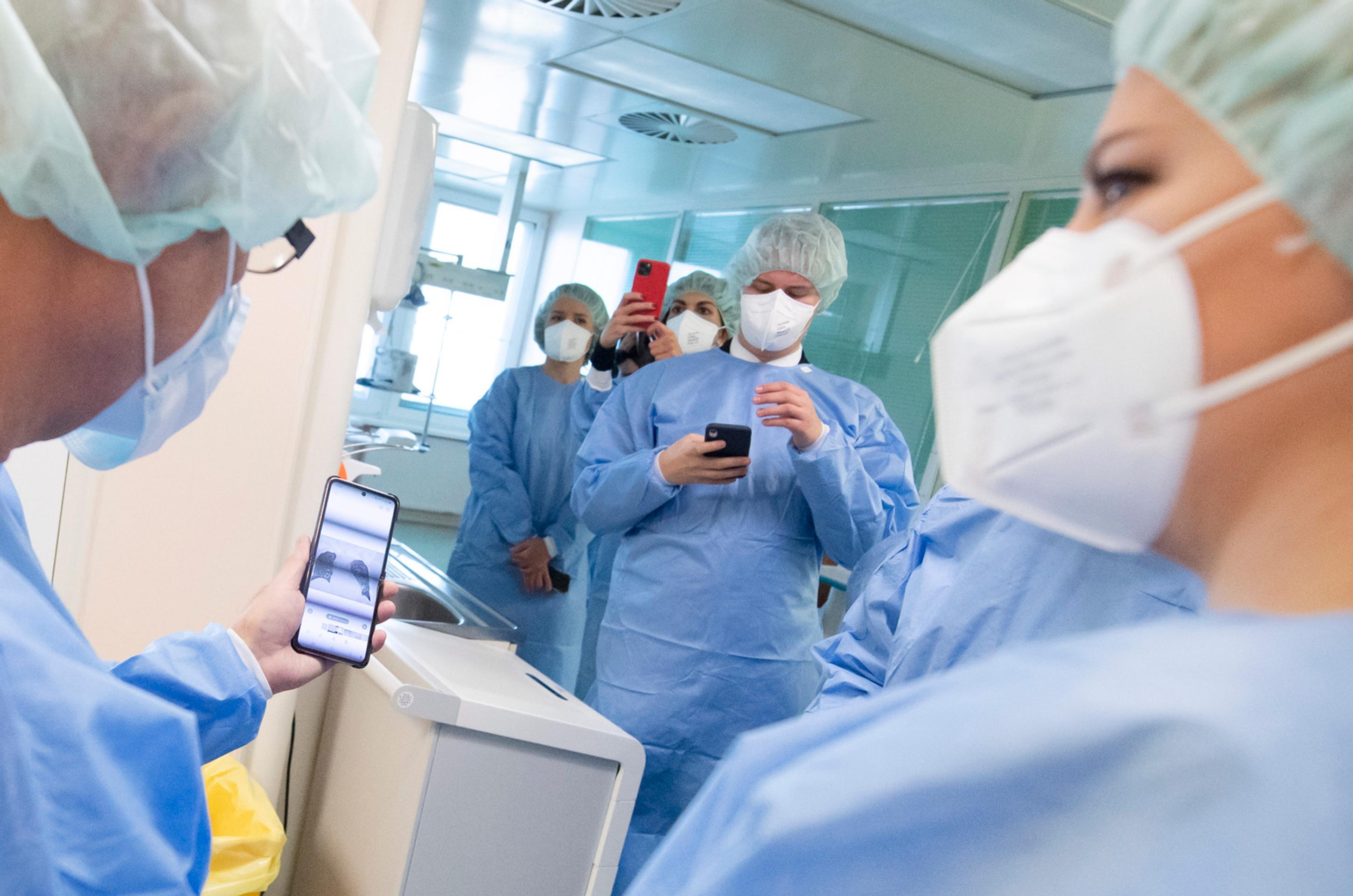 Z. Čaputová na návšteve nemocnice v Ružinove.