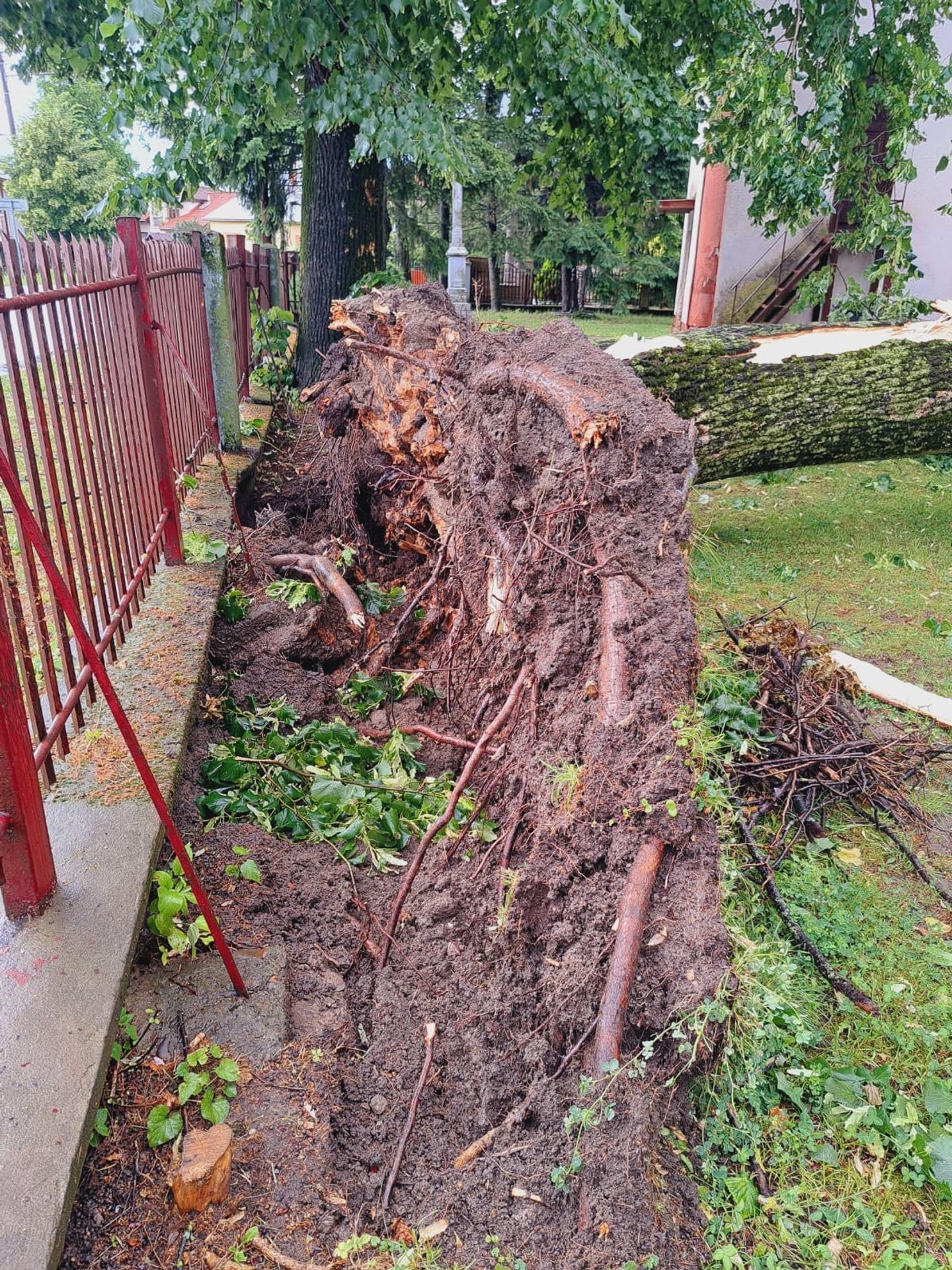 Po búrke v Iňačovciach