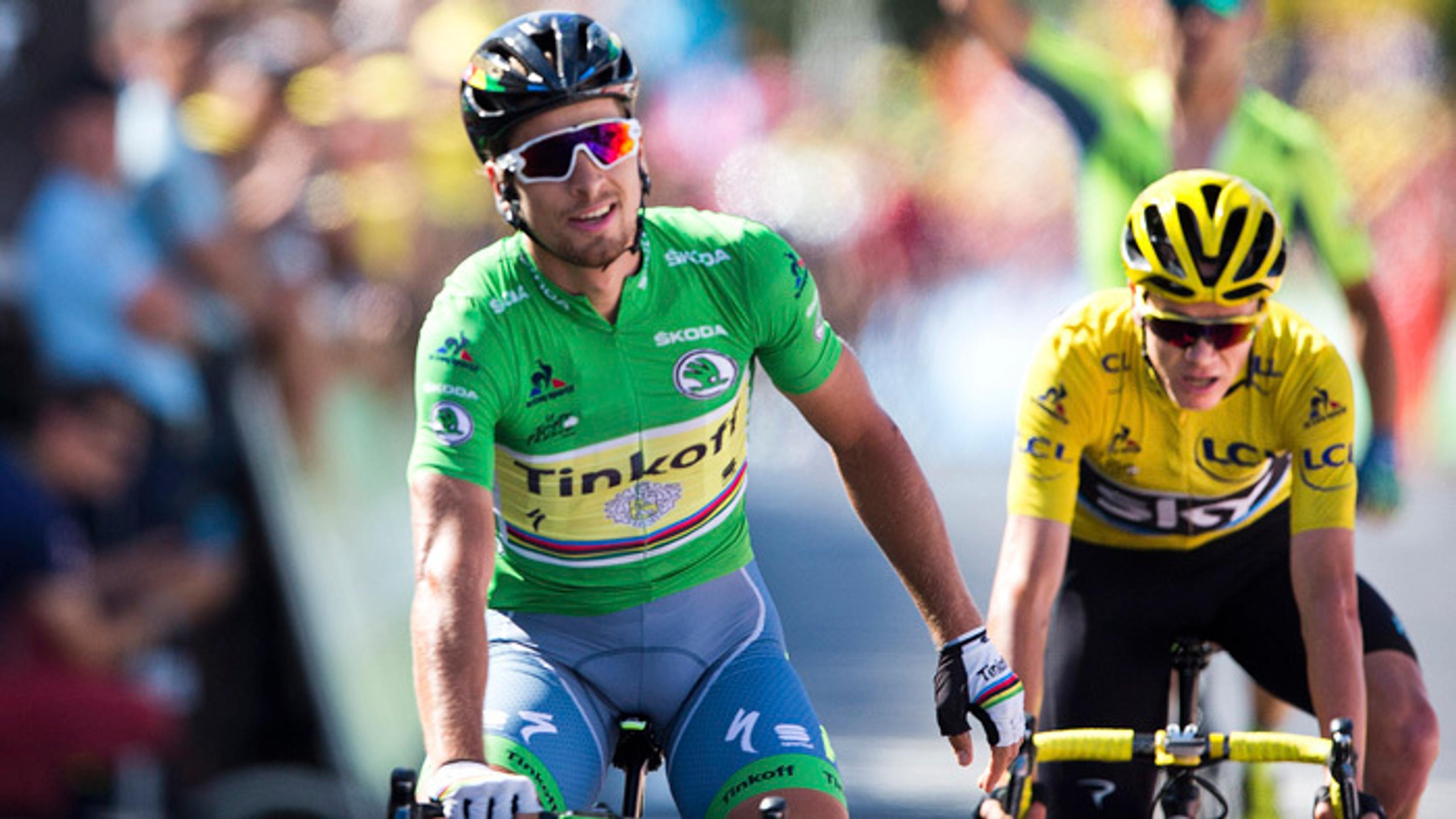 Víťaz 11. etapy na TdF Peter Sagan, v žltom drese Chris Froome.