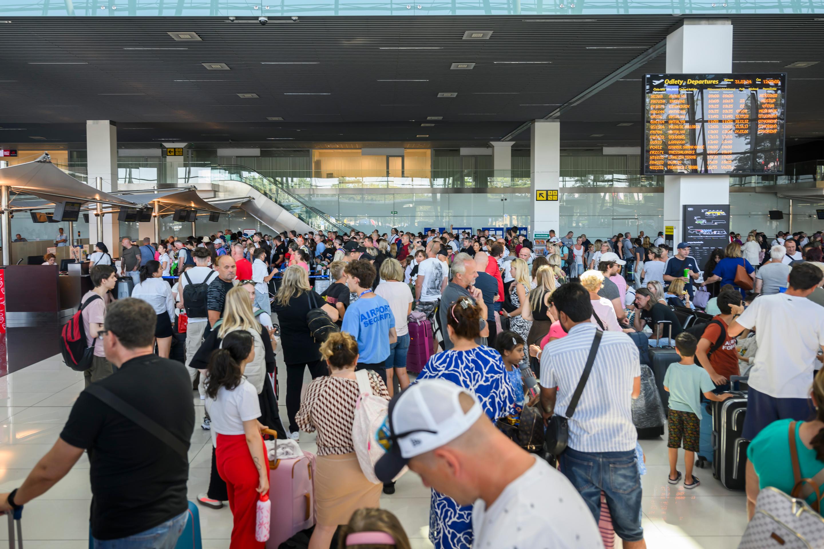 Znovuotvorenie Letiska M. R. Štefánika po bombovej hrozbe v Bratislave