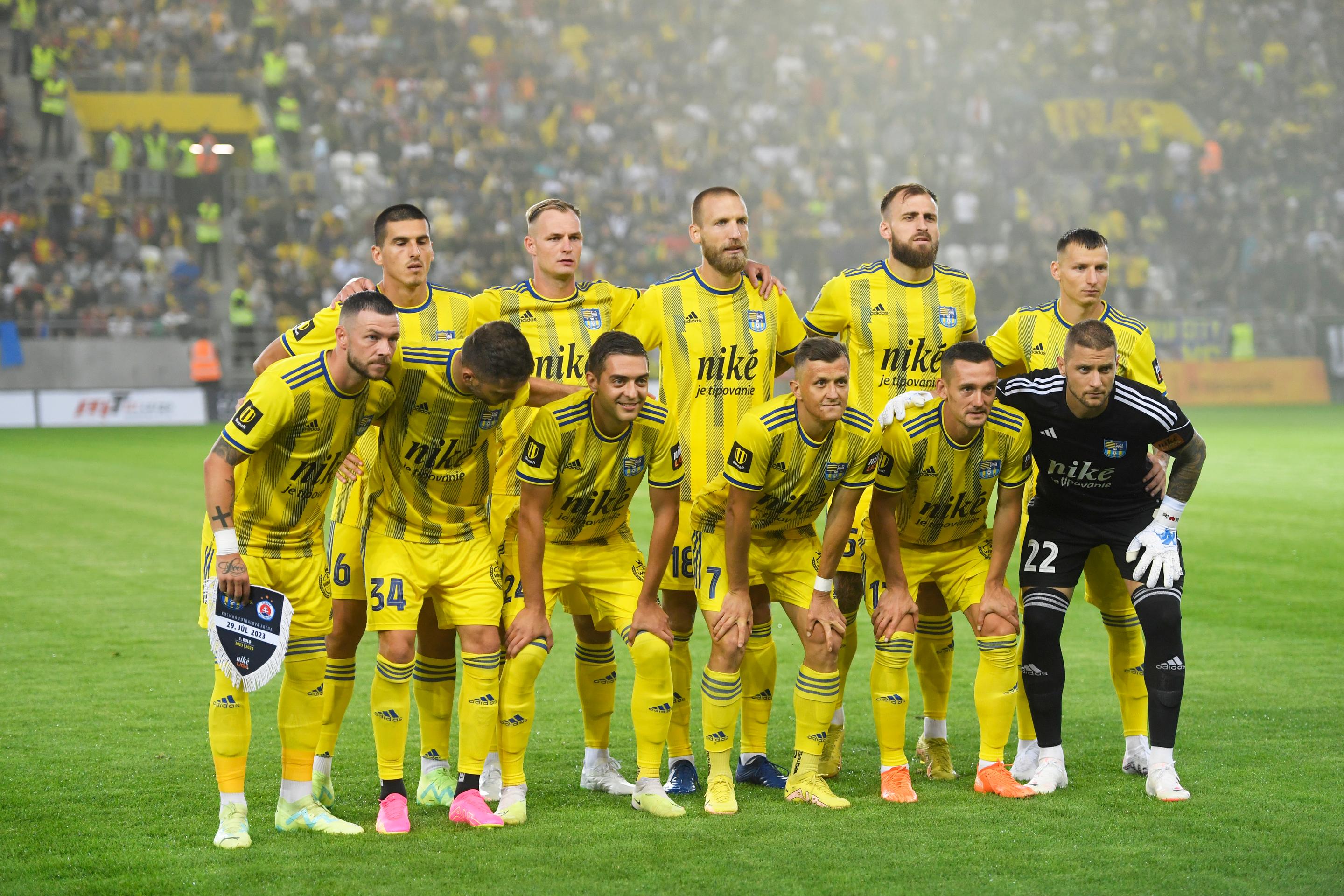 Na snímke hráči základnej jedenástky Košíc.