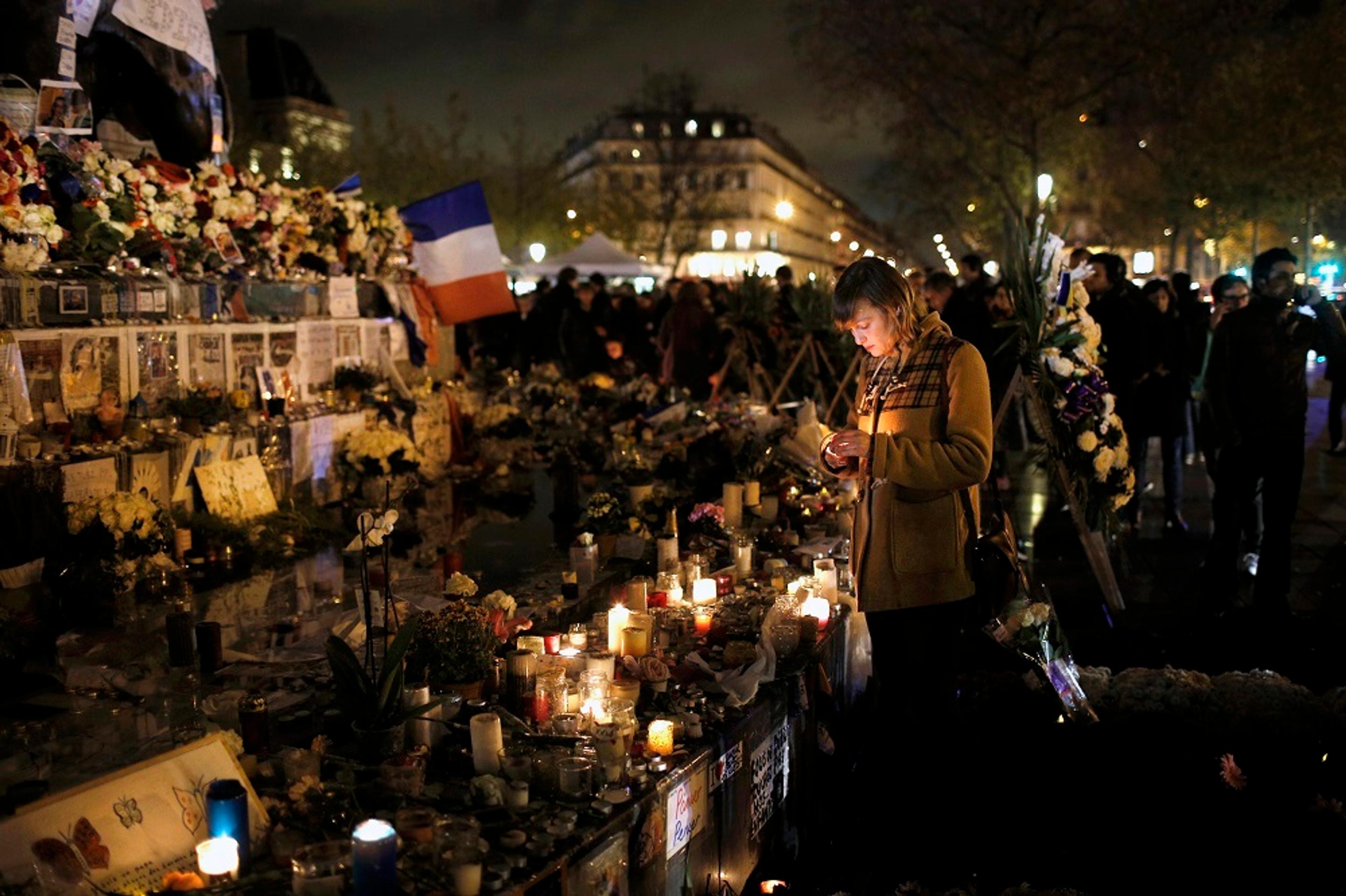 Parížania si pripomenuli útoky