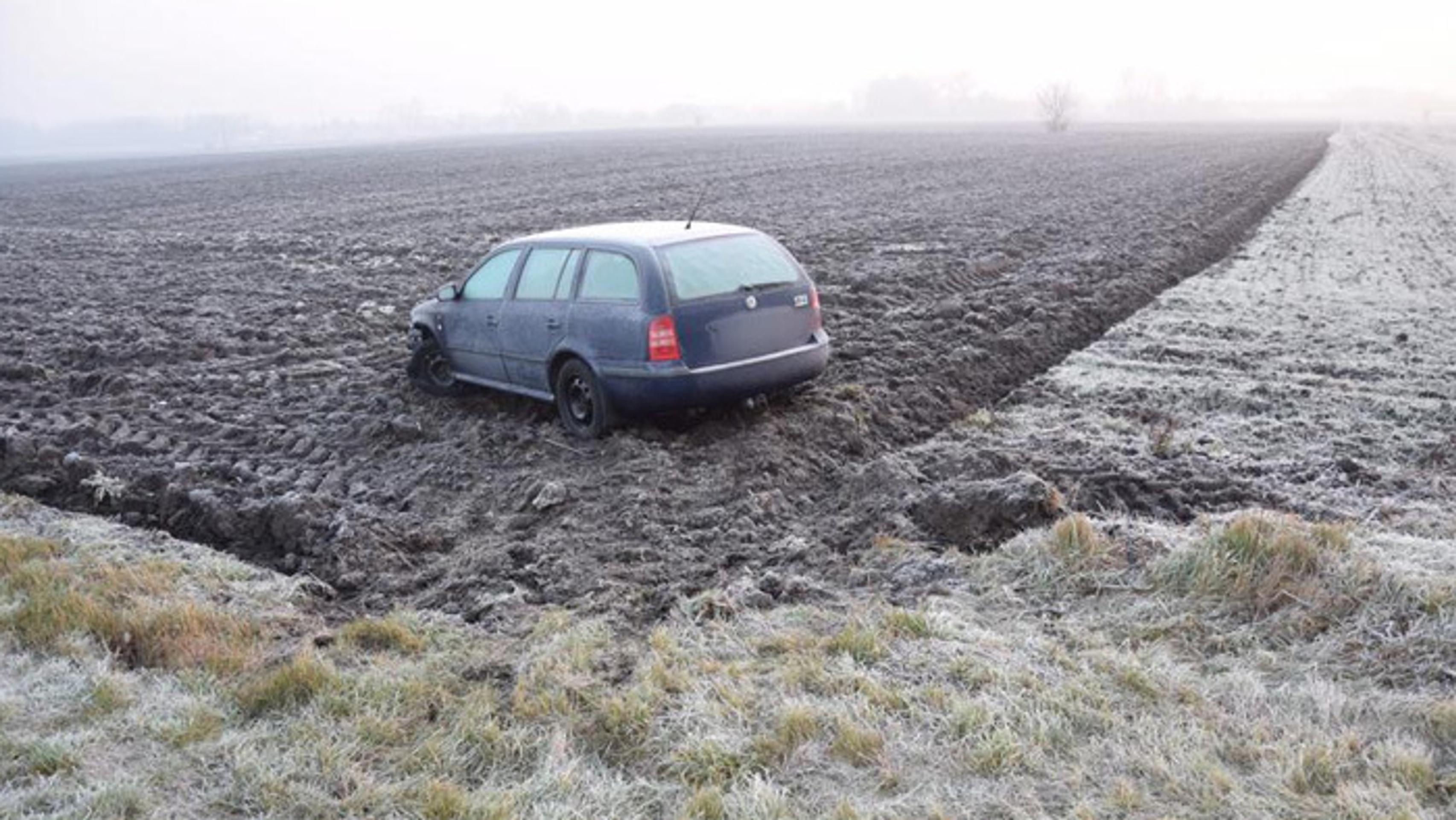 Chodca zrazilo na diaľnici D2 auto.