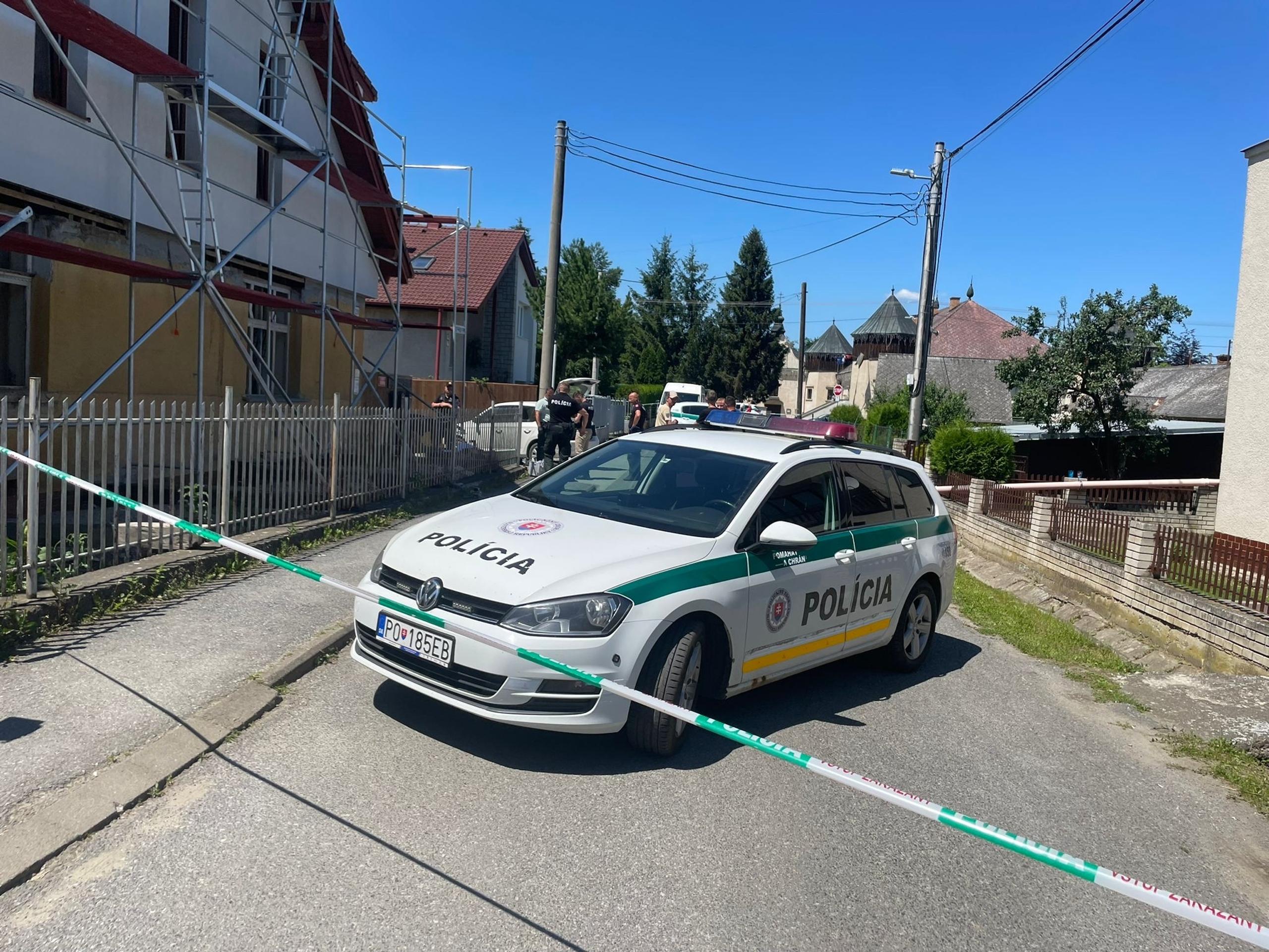 Dvojica vykradla benzínku.