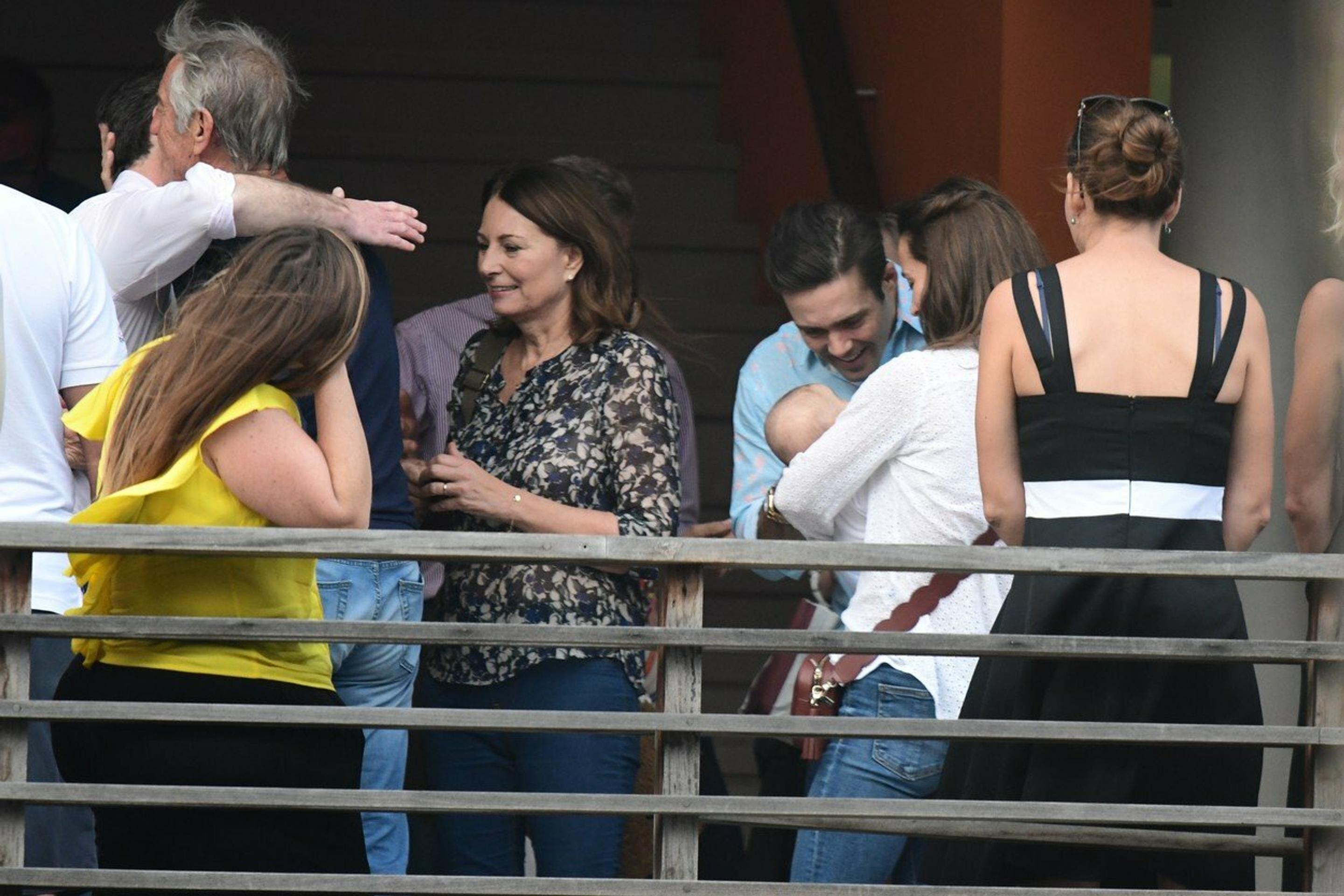 Prvé foto: Pippa Middleton ukázala rozkošného synčeka Arthura